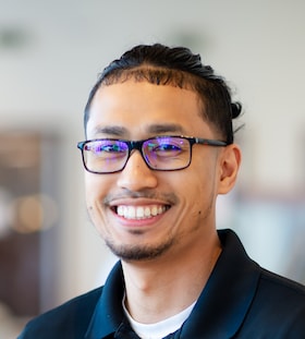 Staff member Steven Em from 4ef54685a305