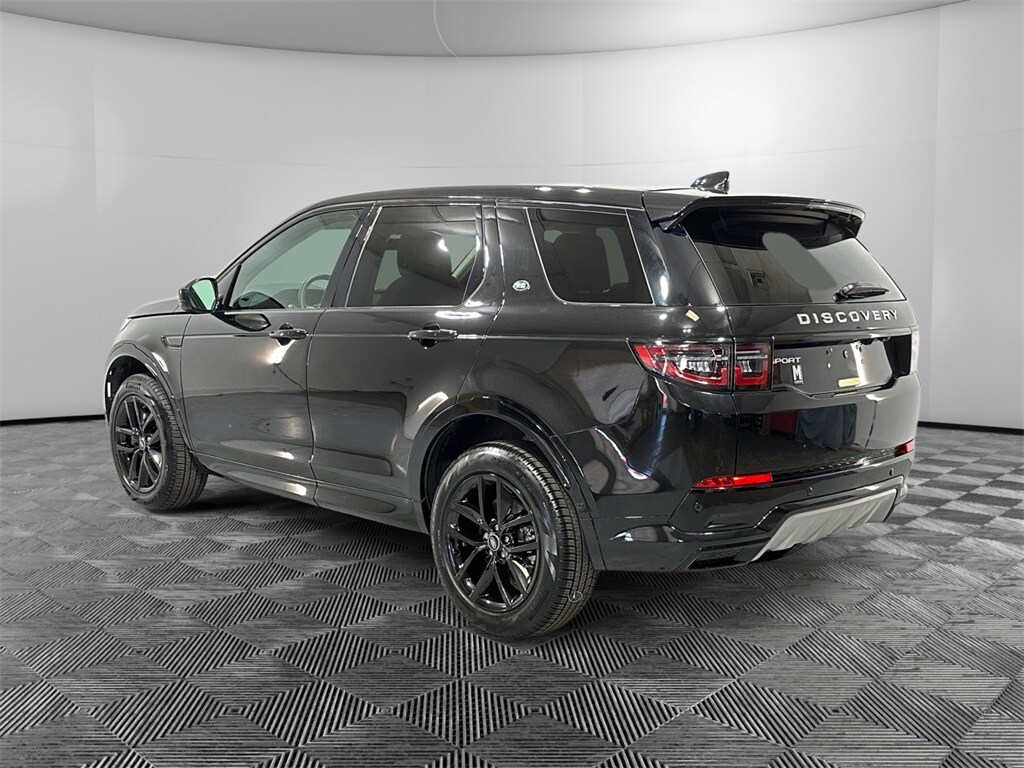 2025 Land Rover Discovery Sport S photo 3