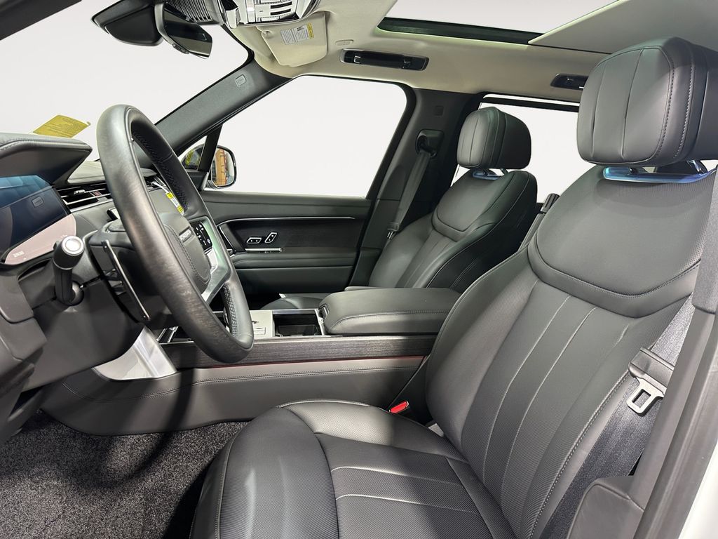 2025 Land Rover Range Rover SE - Photo 9