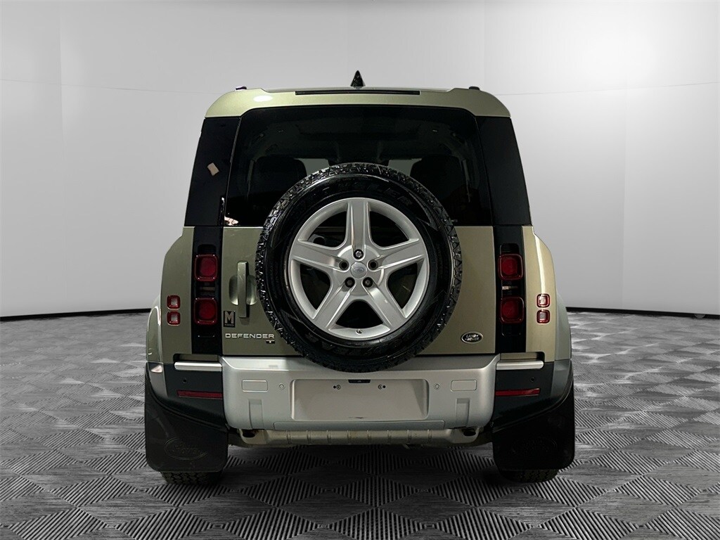 2020 Land Rover Defender 110 S photo 4