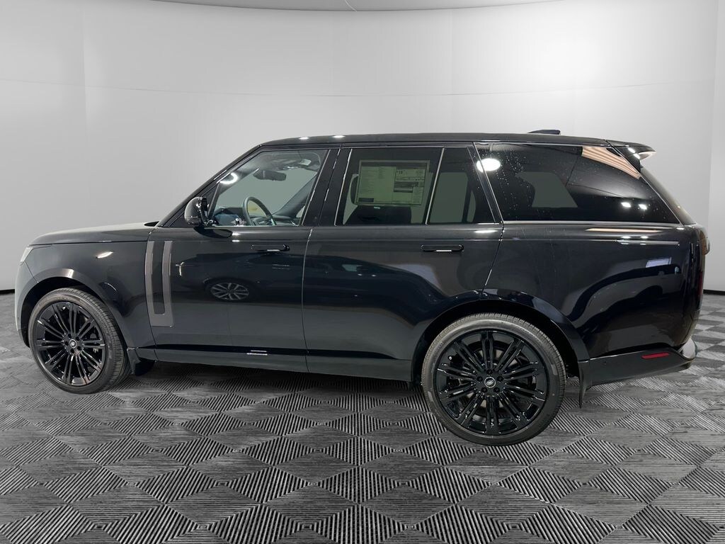 Used 2025 Land Rover Range Rover SE SUV