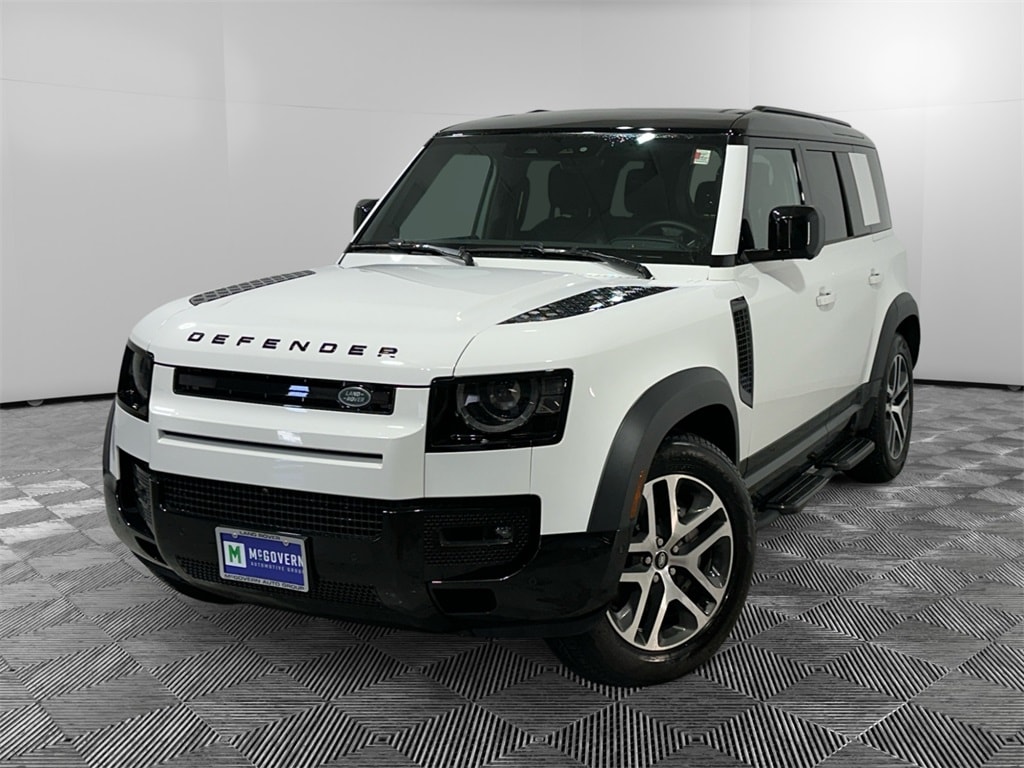 2025 Land Rover Defender X-Dynamic SE's photo