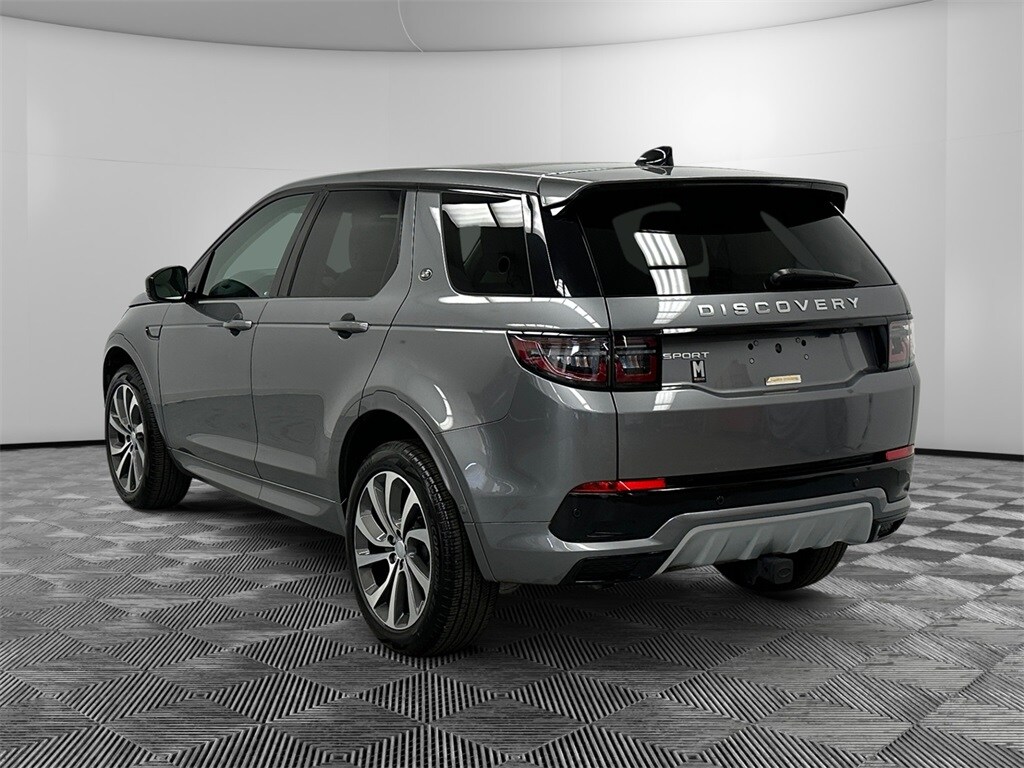 2025 Land Rover Discovery Sport S photo 3