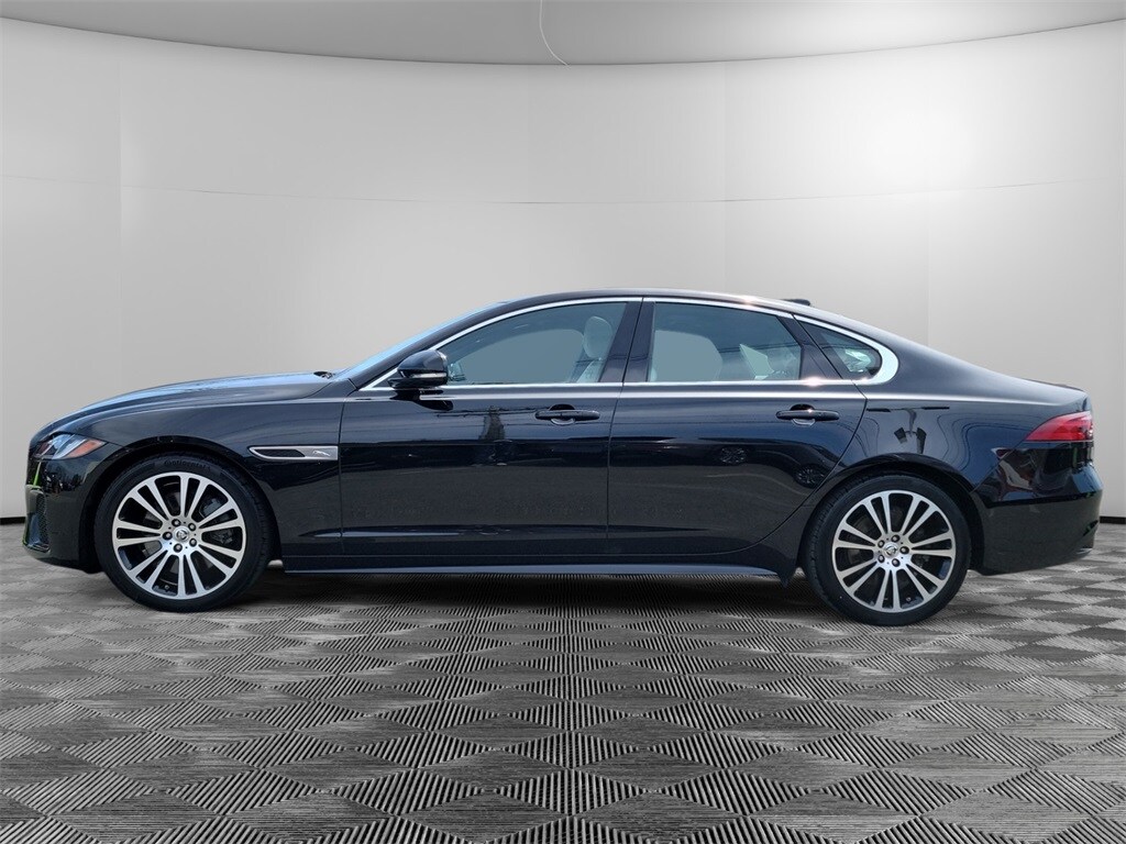 2024 Jaguar XF P300 R-Dynamic SE photo 2