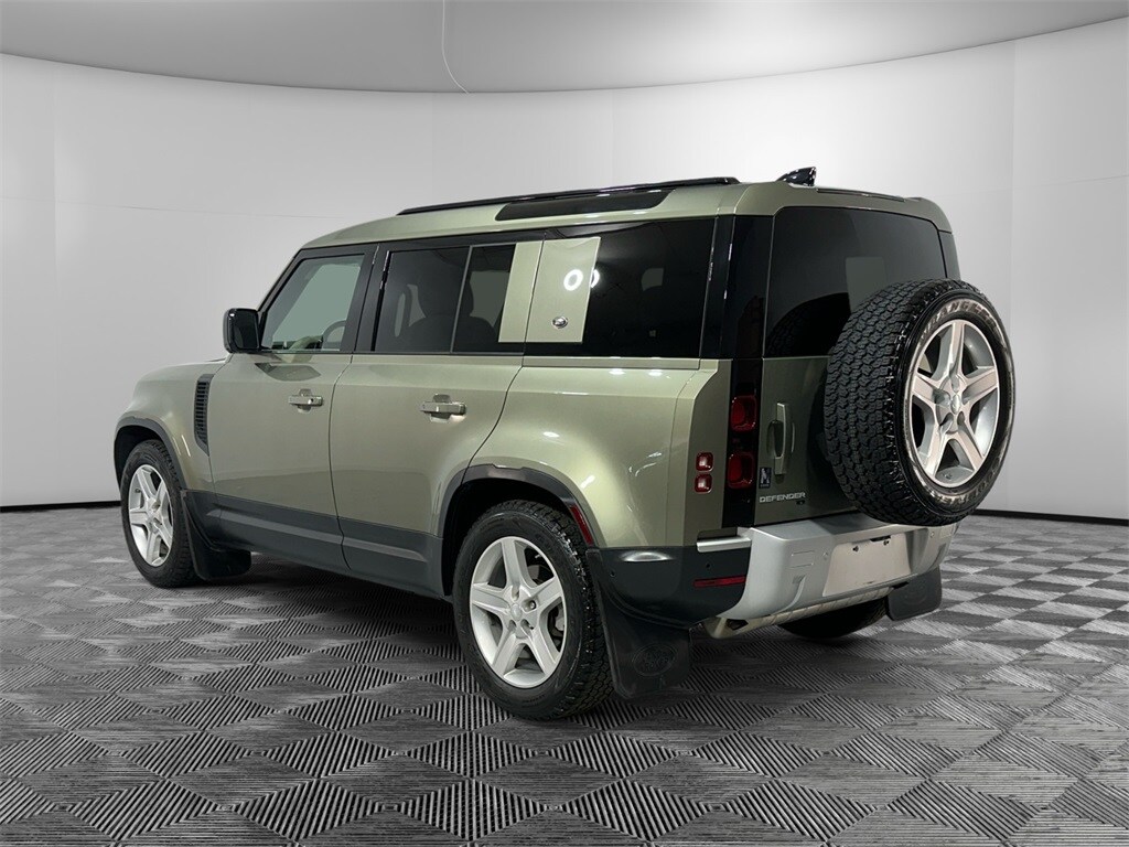2020 Land Rover Defender 110 S photo 3