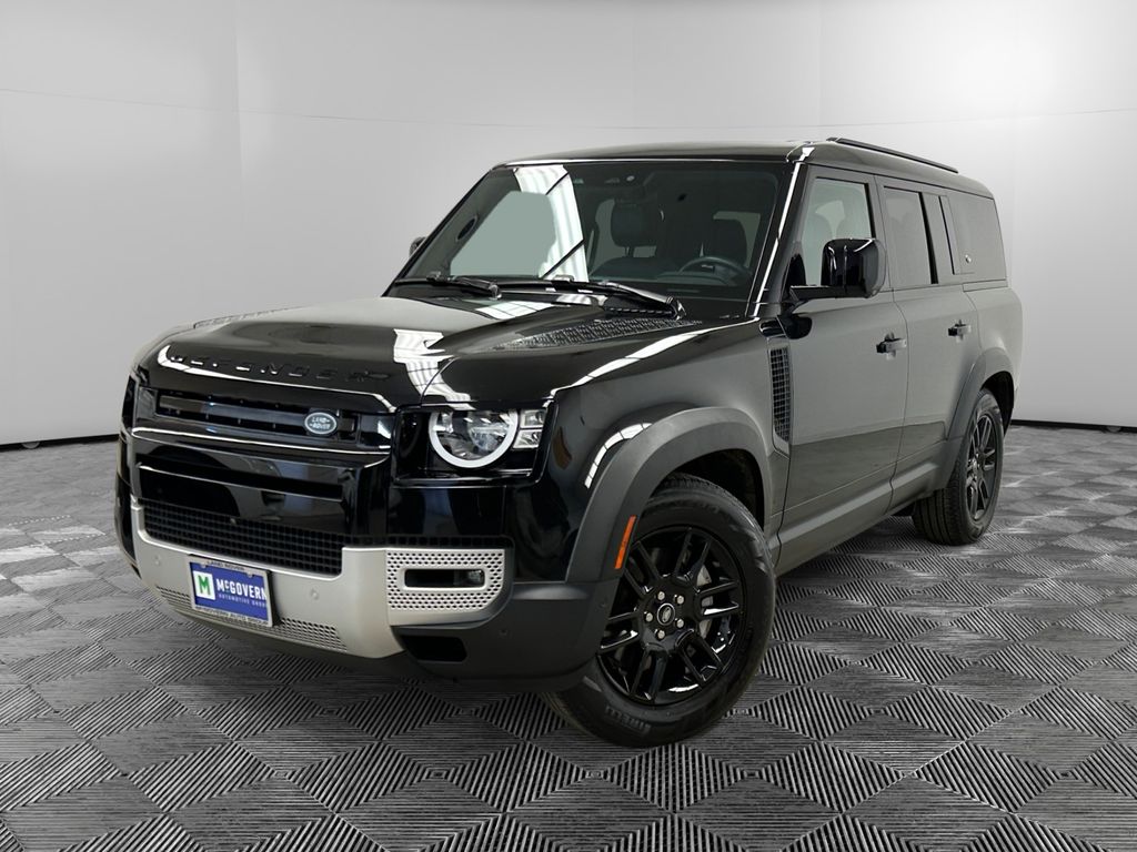 2023 Land Rover Defender S's photo