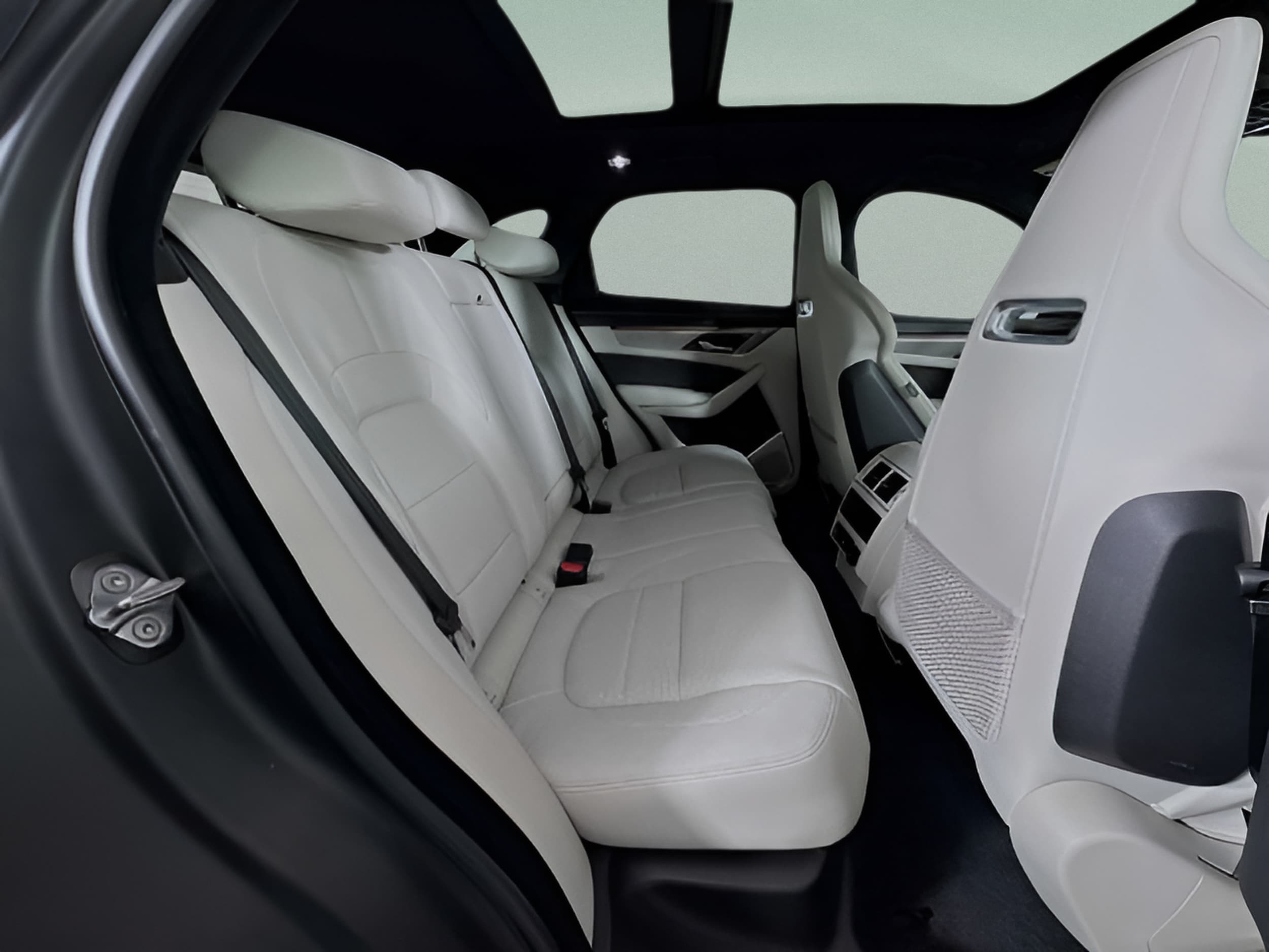2026 Jaguar F-Pace R-Dynamic S - Photo 29