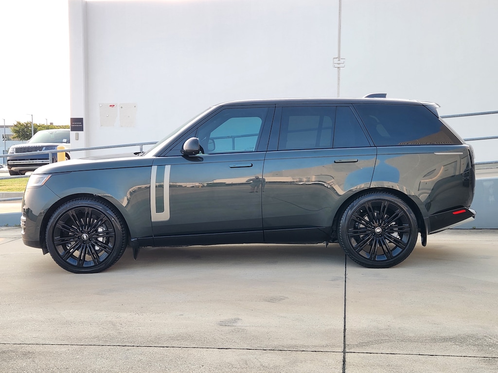 Used 2024 Land Rover Range Rover SE P400 SE SWB