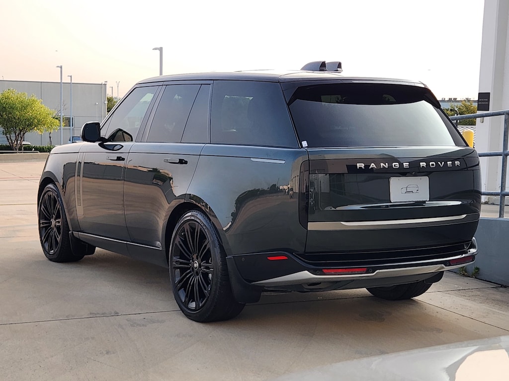 Used 2024 Land Rover Range Rover SE P400 SE SWB