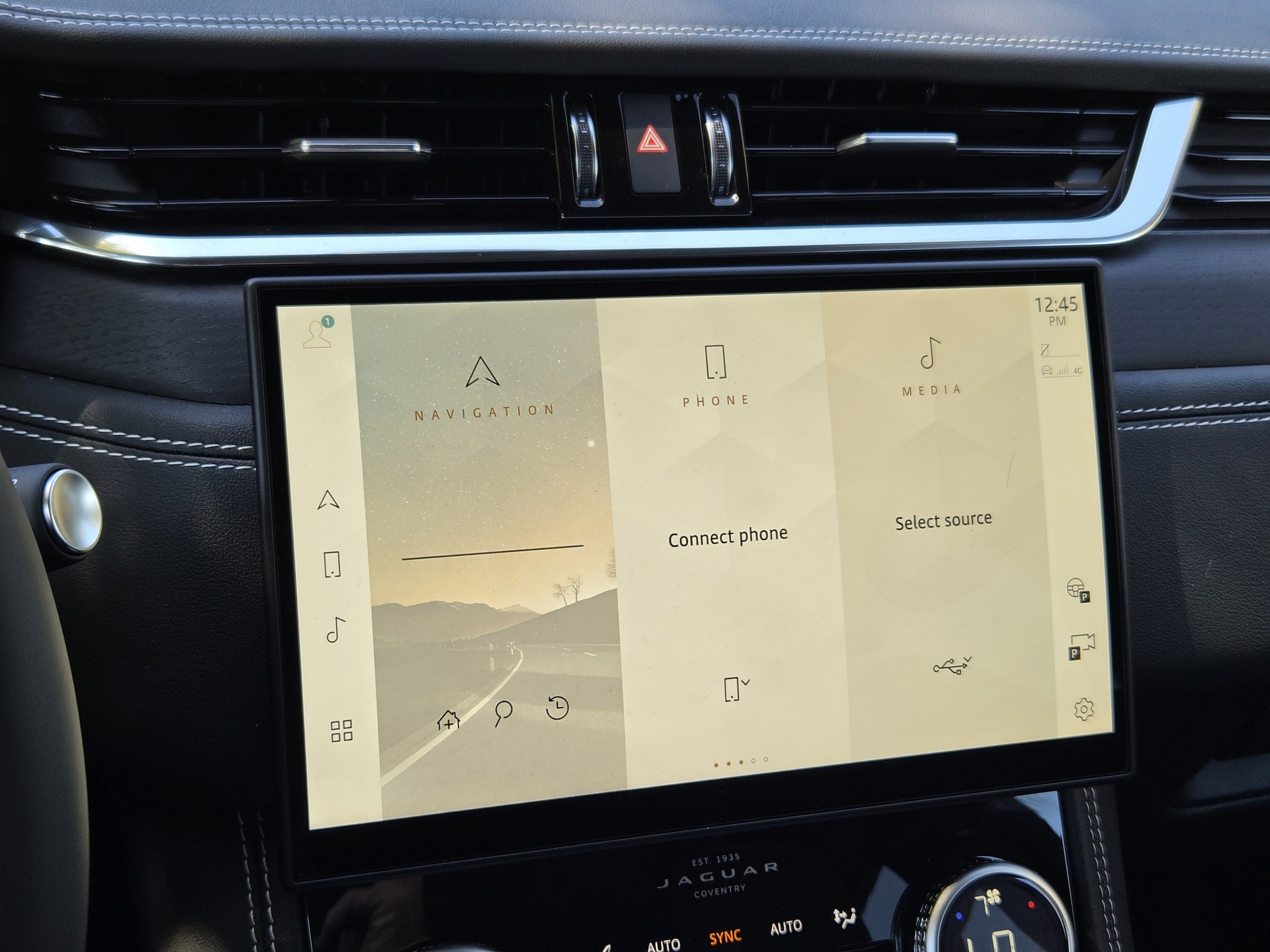 2026 Jaguar F-Pace R-Dynamic S - Photo 13