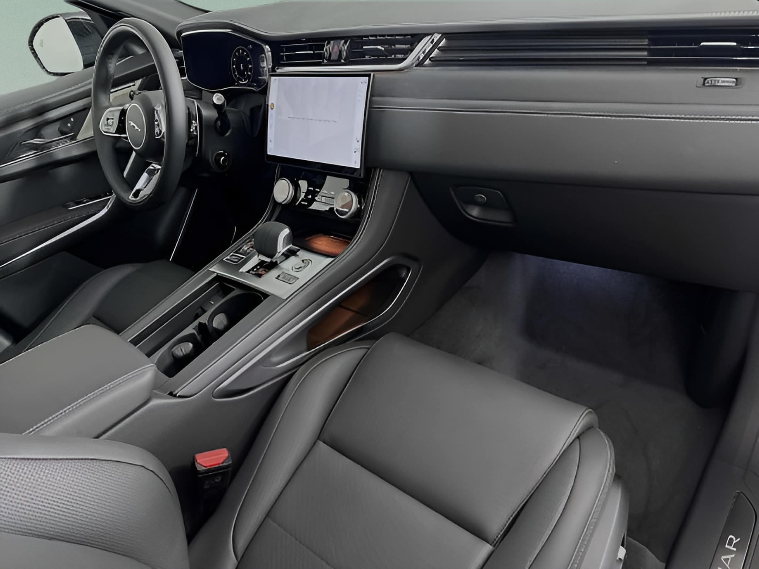 2026 Jaguar F-Pace R-Dynamic S - Photo 29