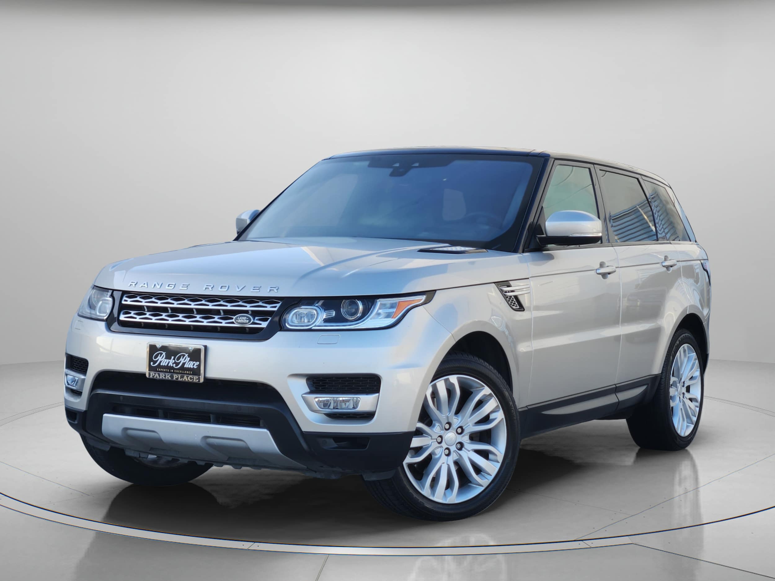 Pre-Owned 2017 Land Rover Range Rover Sport 3.0L V6 Supercharged HSE