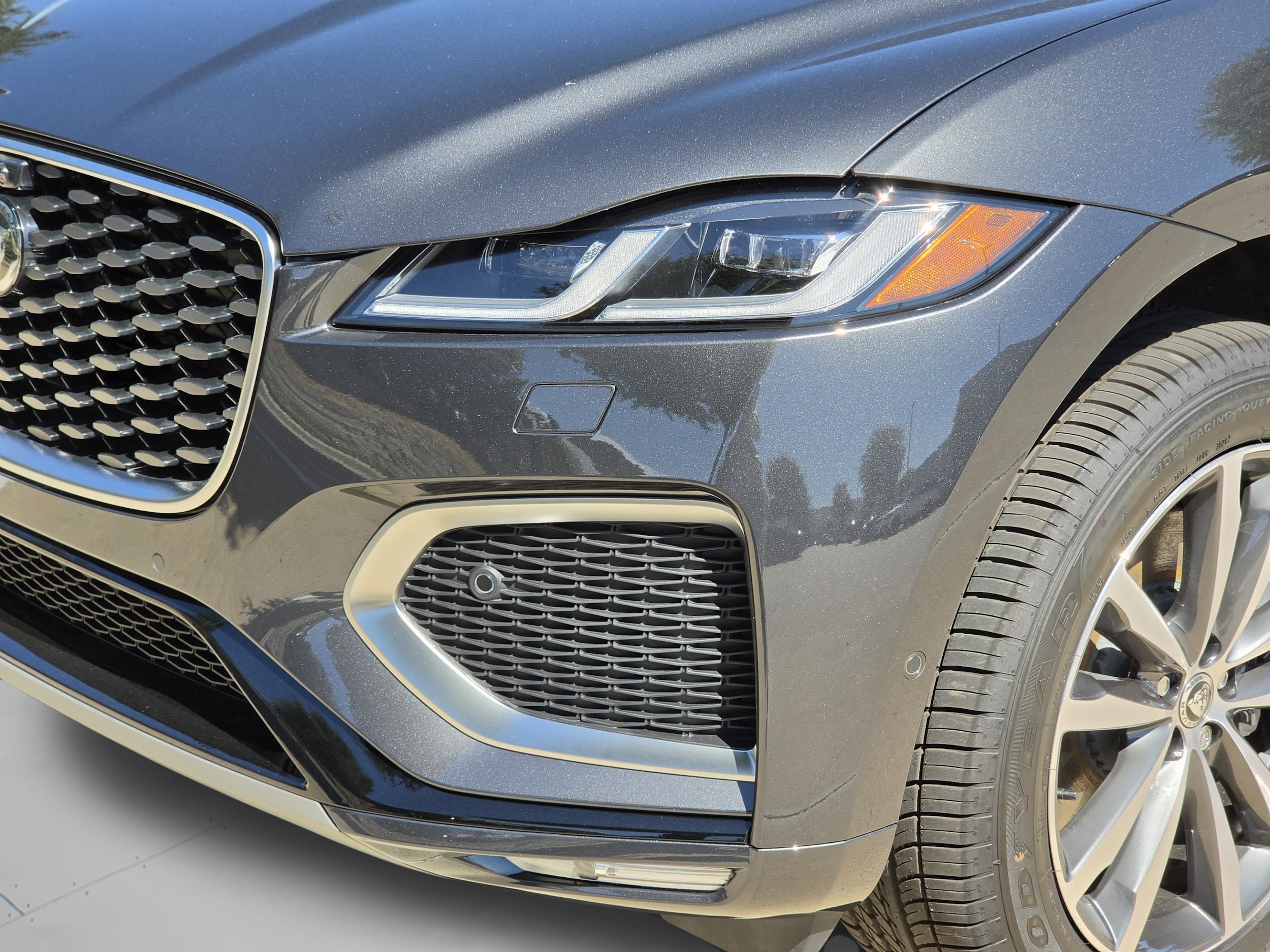 2026 Jaguar F-Pace R-Dynamic S - Photo 33