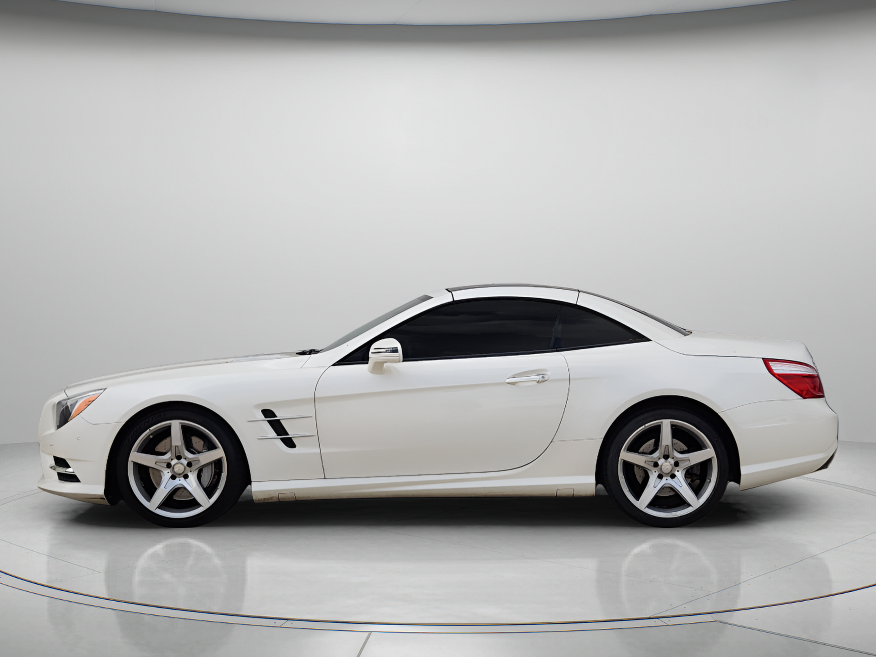 Used 2015 Mercedes-Benz SL-Class SL 550 Roadster