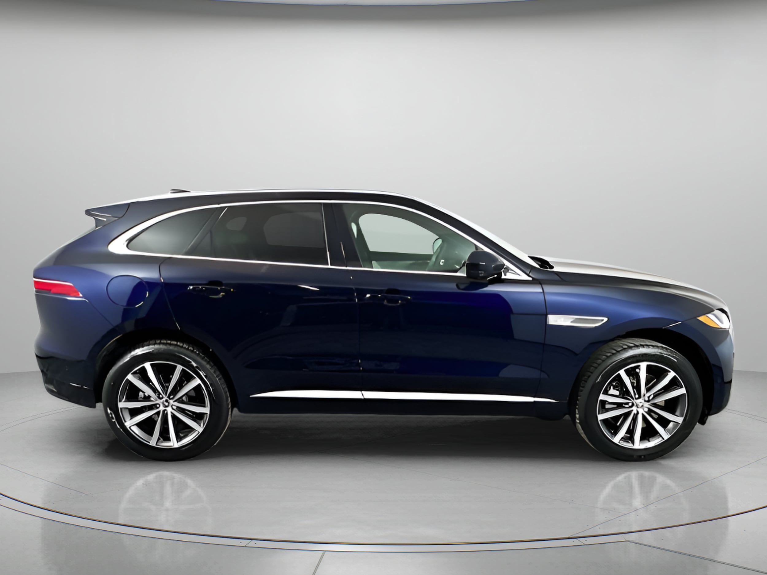 2026 Jaguar F-Pace R-Dynamic S - Photo 6