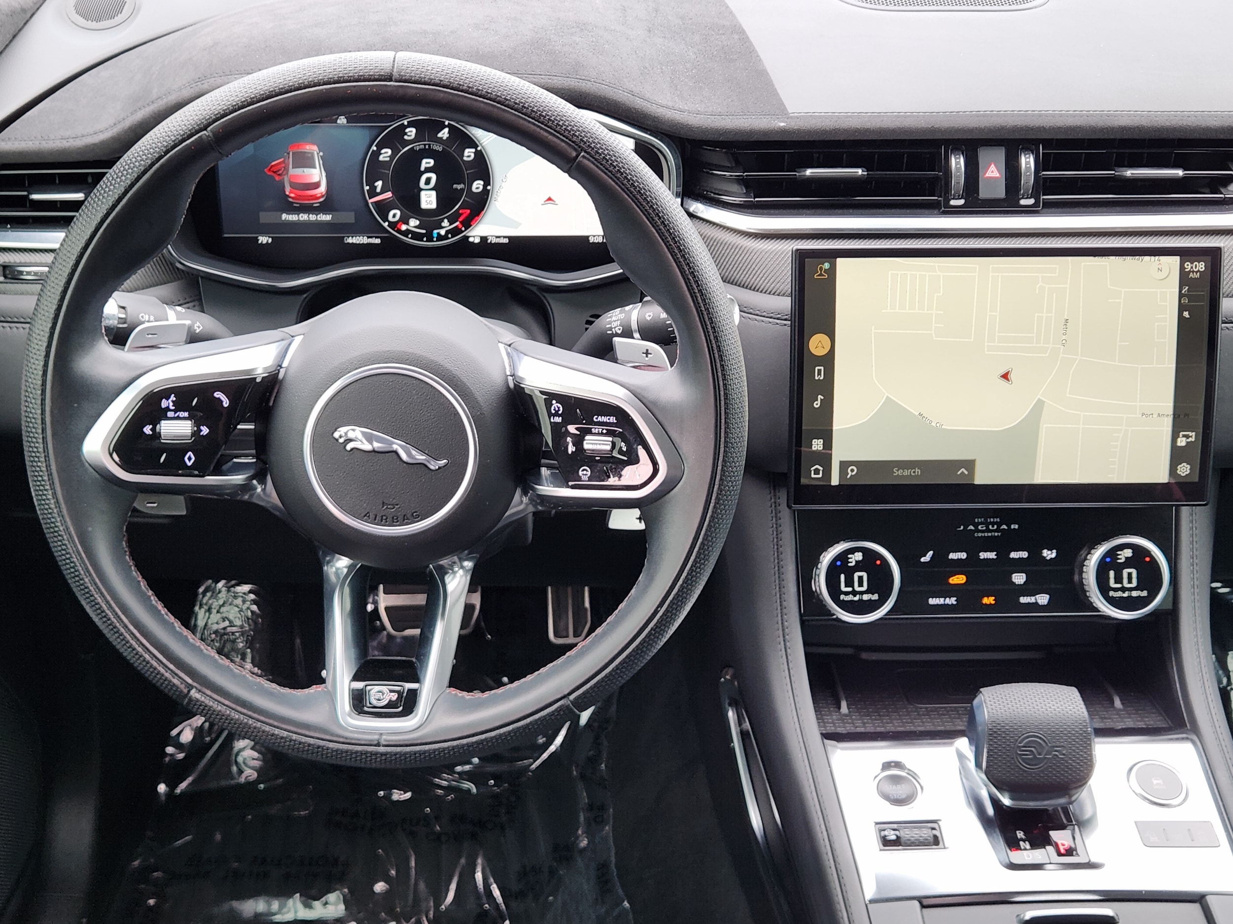 2022 Jaguar F-Pace SVR - Photo 30