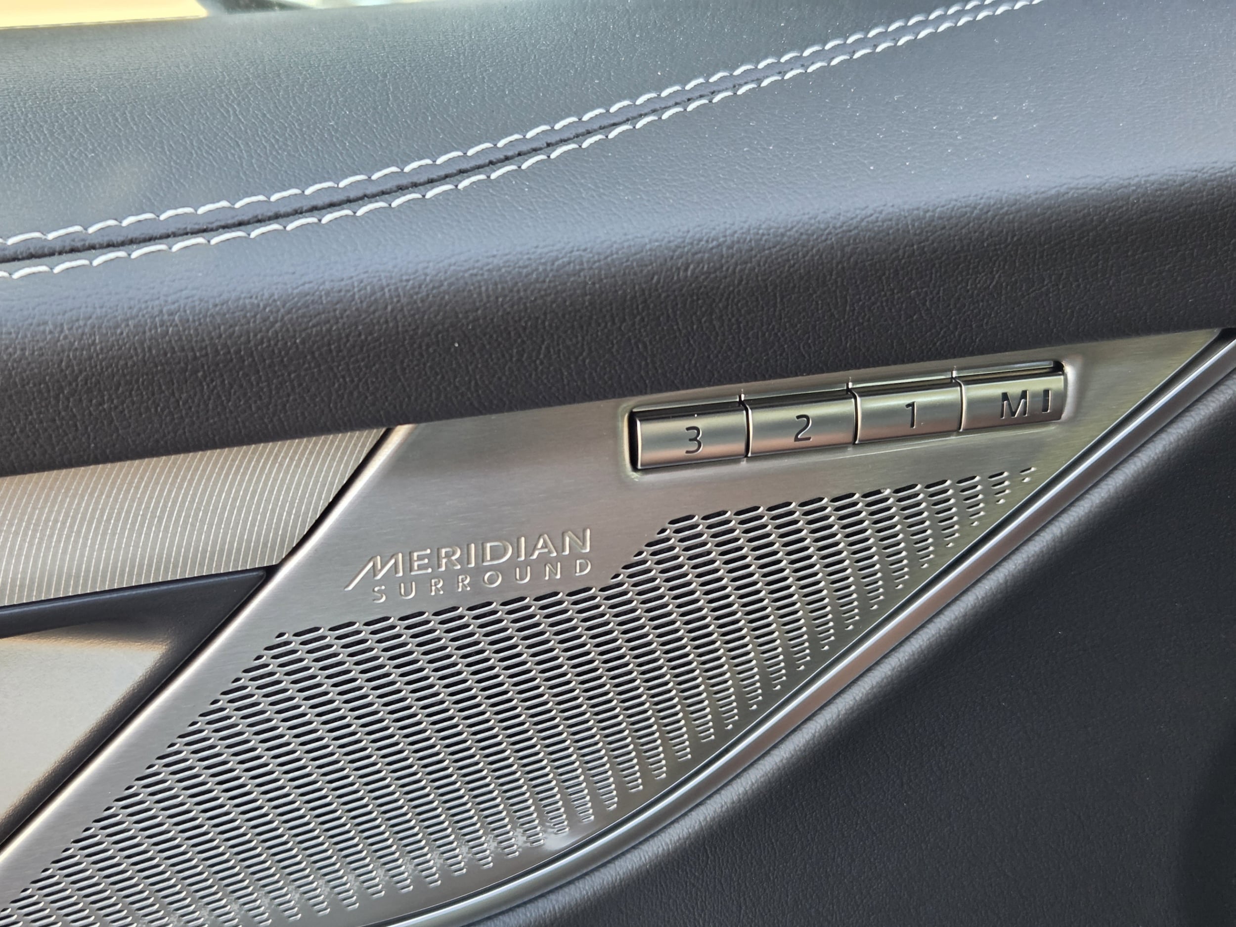 2026 Jaguar F-Pace R-Dynamic S - Photo 20