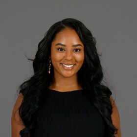 Staff member Bria Nwagbo from ID_12e771