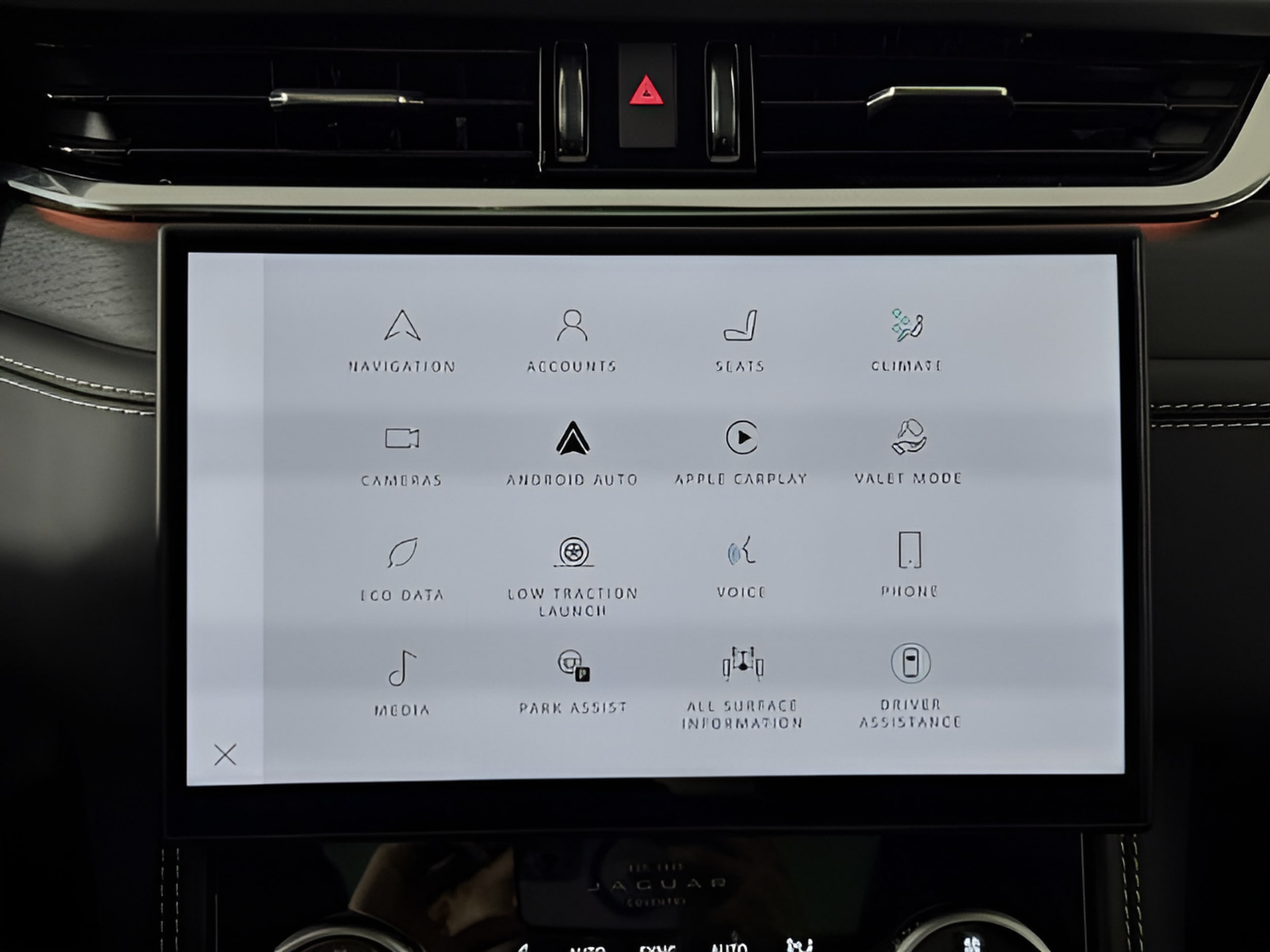 2026 Jaguar F-Pace R-Dynamic S - Photo 15