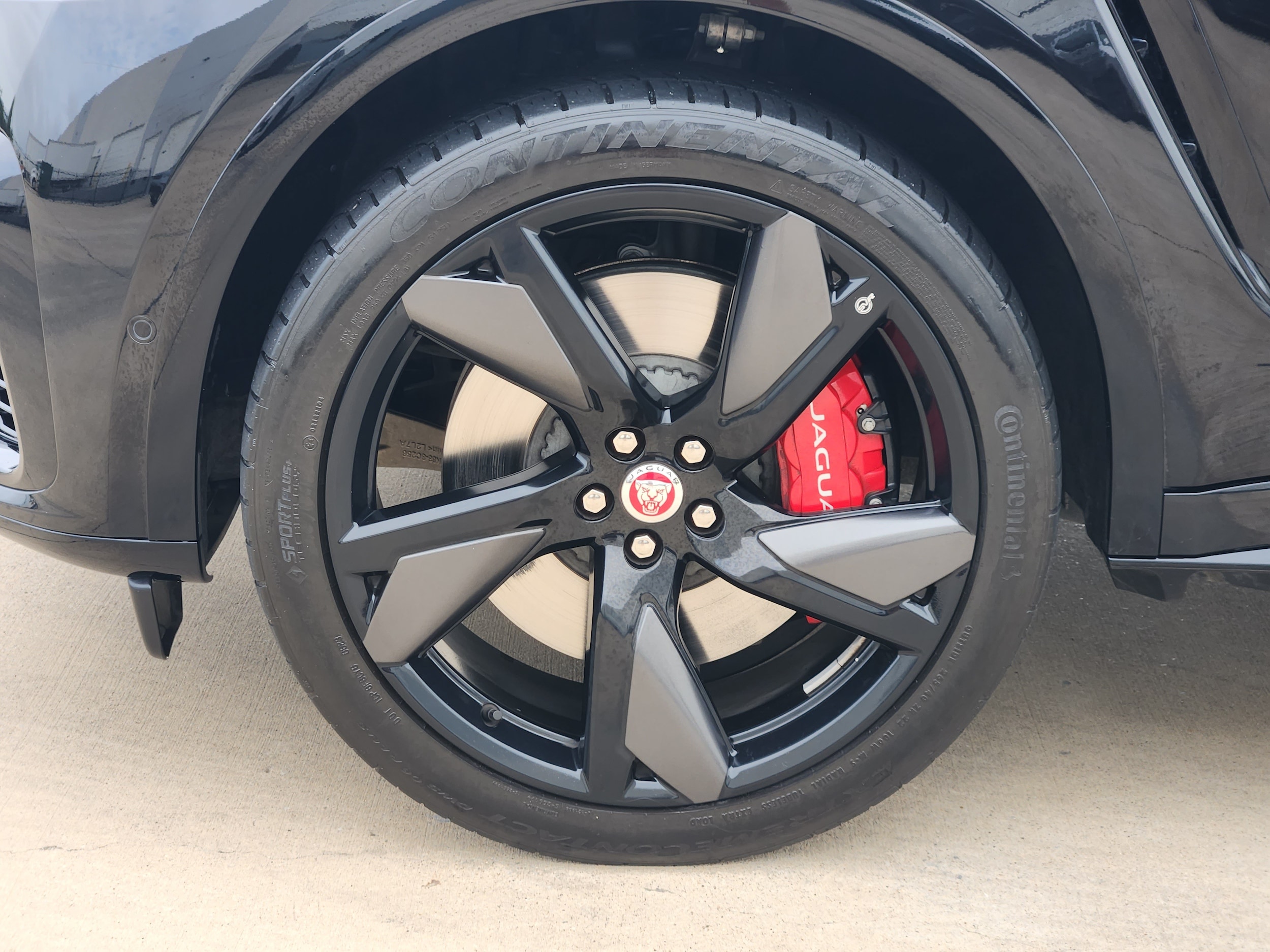 2022 Jaguar F-Pace SVR - Photo 11