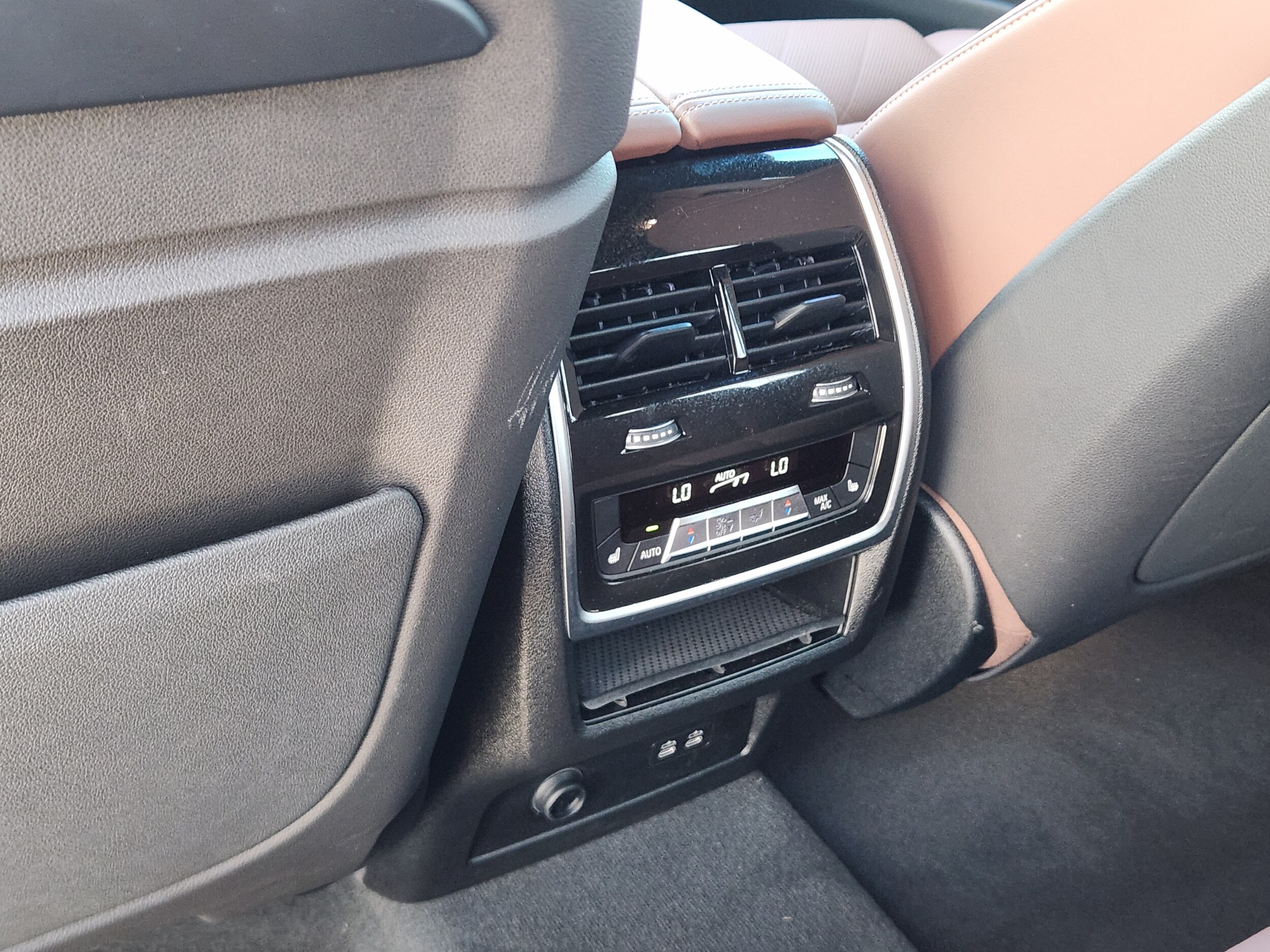 2025 BMW X7 40i - Photo 31