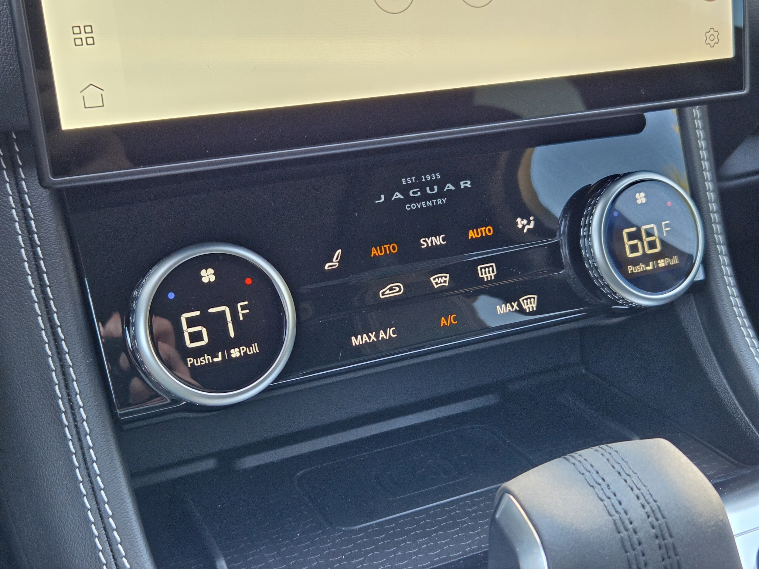 2026 Jaguar F-Pace R-Dynamic S - Photo 15