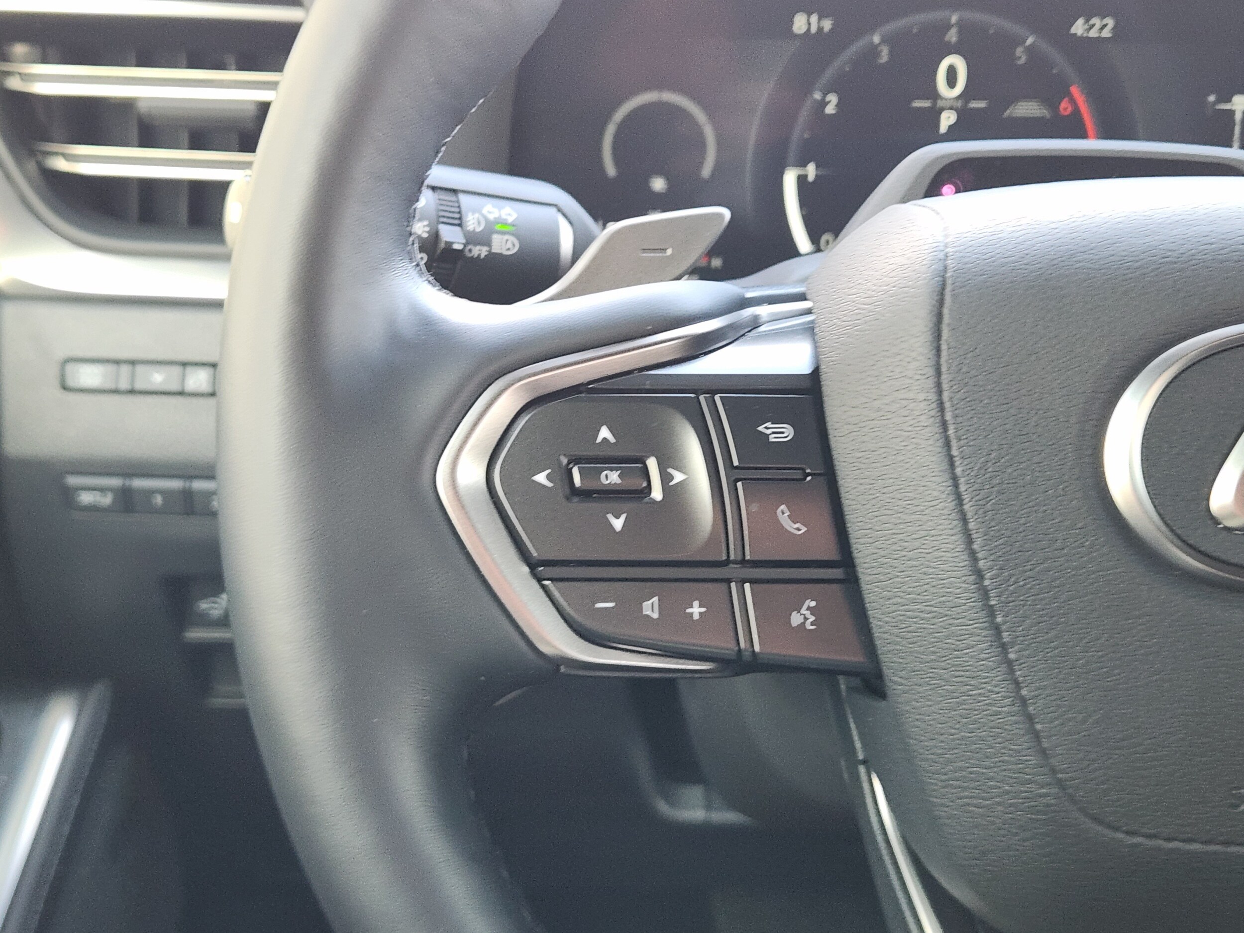 2026 Lexus GX Luxury+ - Photo 27