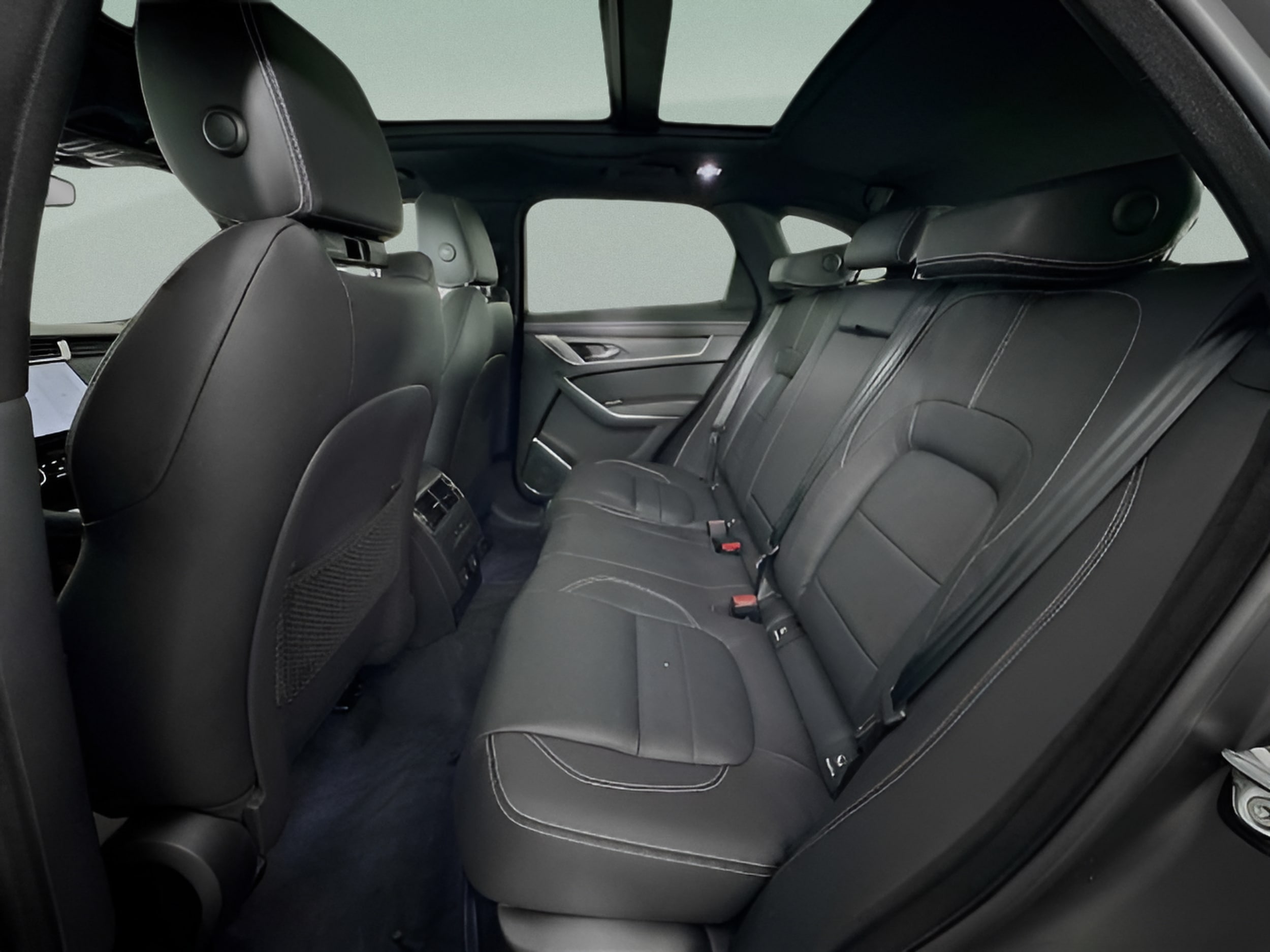 2026 Jaguar F-Pace R-Dynamic S - Photo 22