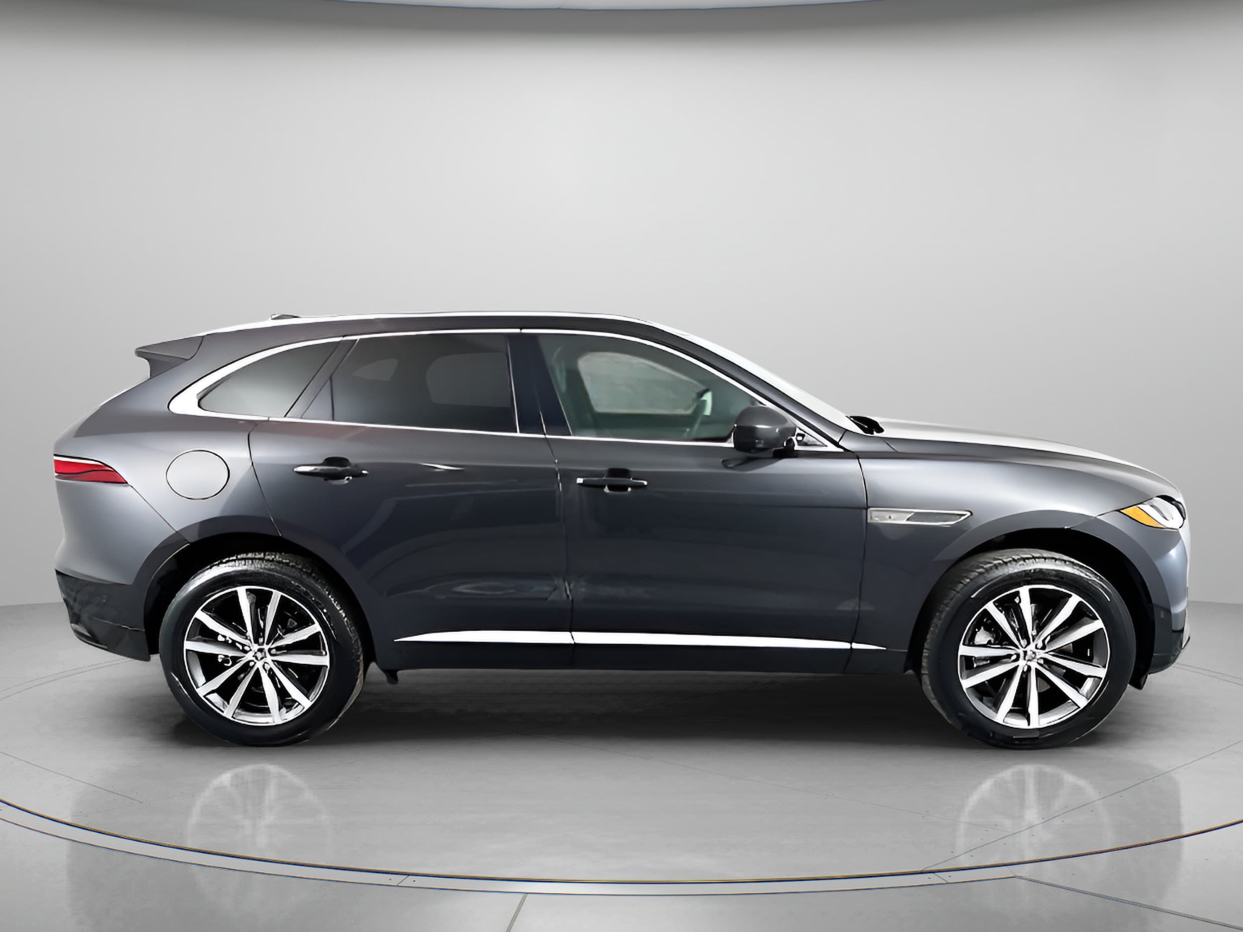 2026 Jaguar F-Pace R-Dynamic S - Photo 6