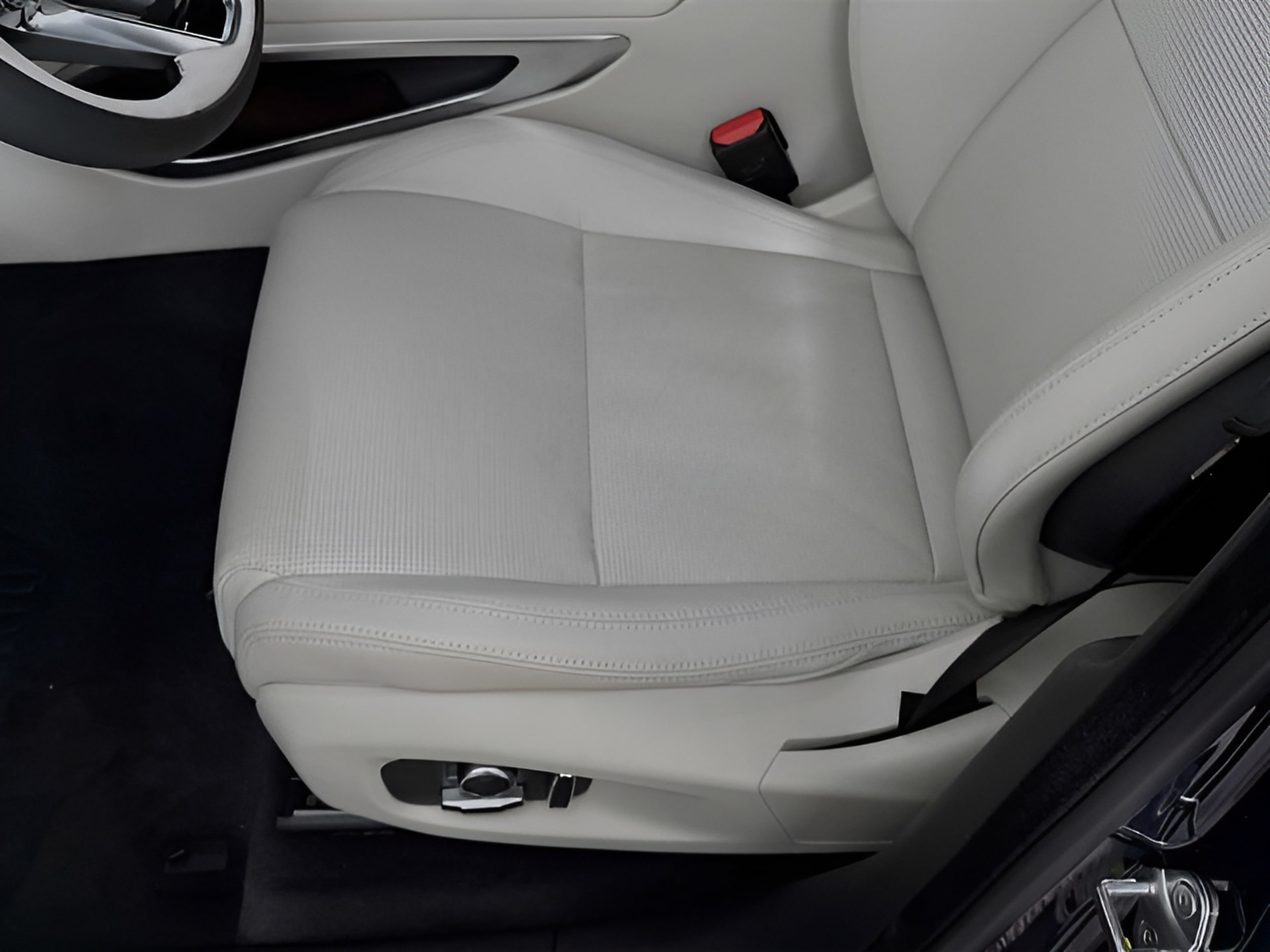2026 Jaguar F-Pace R-Dynamic S - Photo 23
