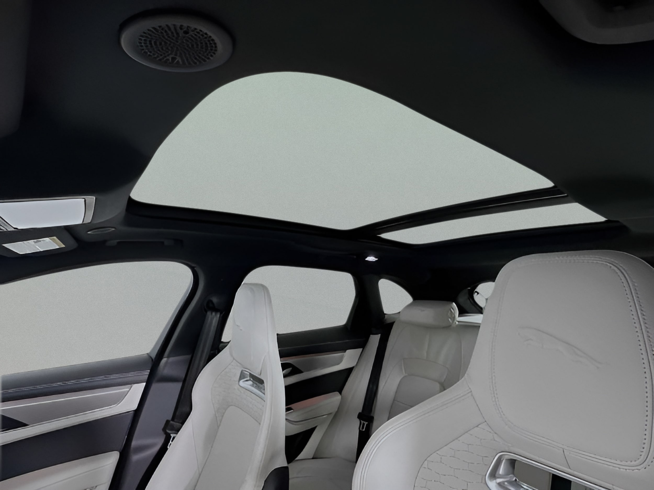 2026 Jaguar F-Pace R-Dynamic S - Photo 15