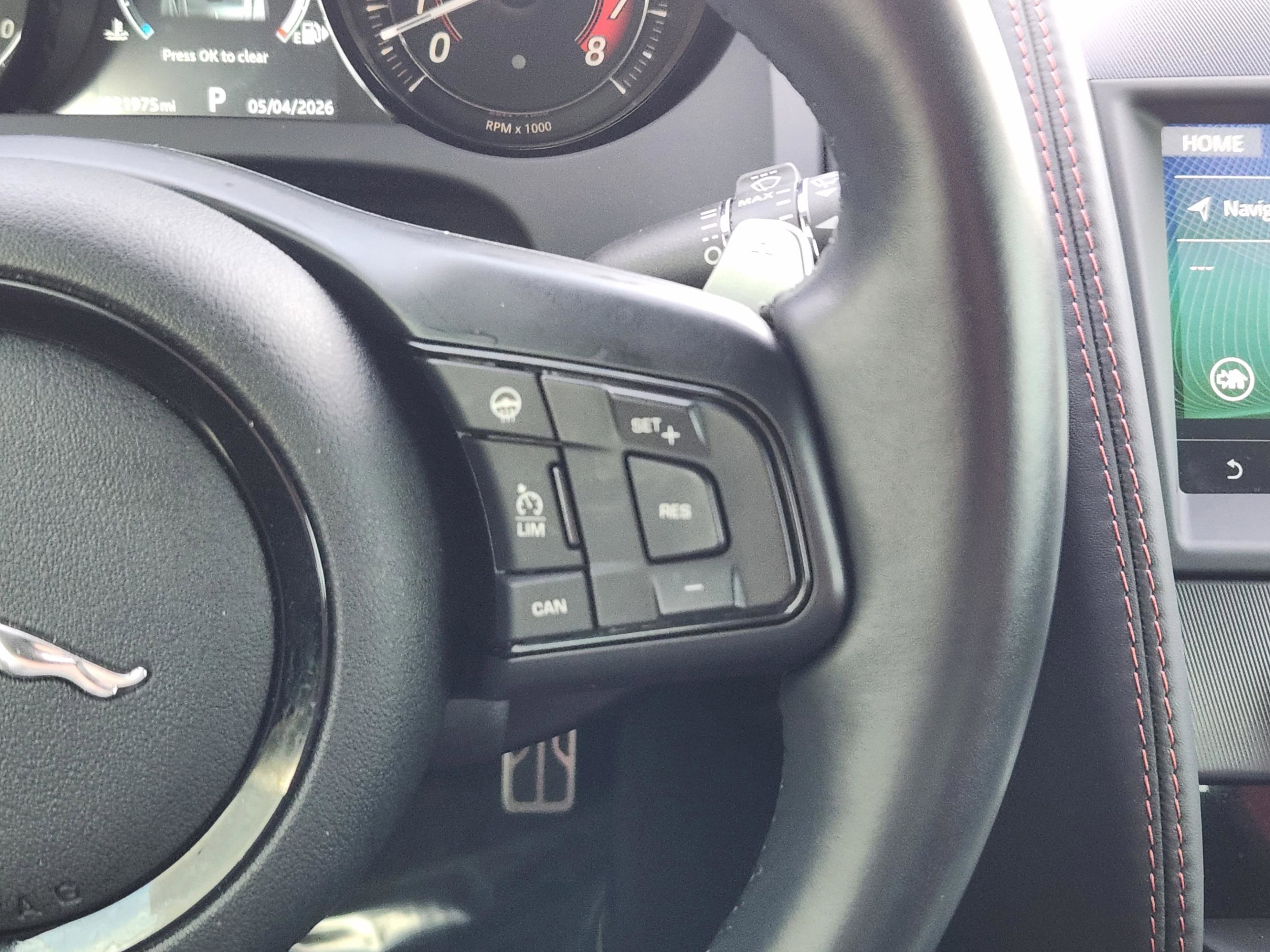 2020 Jaguar F-Type R - Photo 17