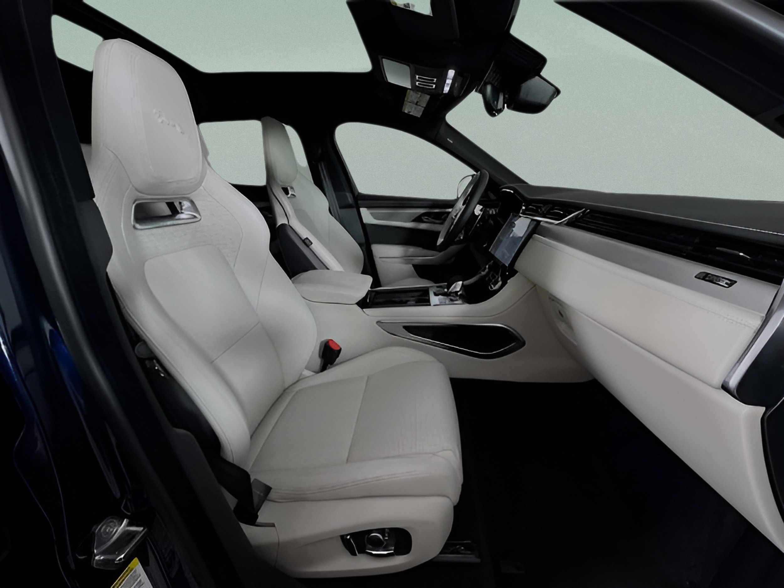 2026 Jaguar F-Pace R-Dynamic S - Photo 30