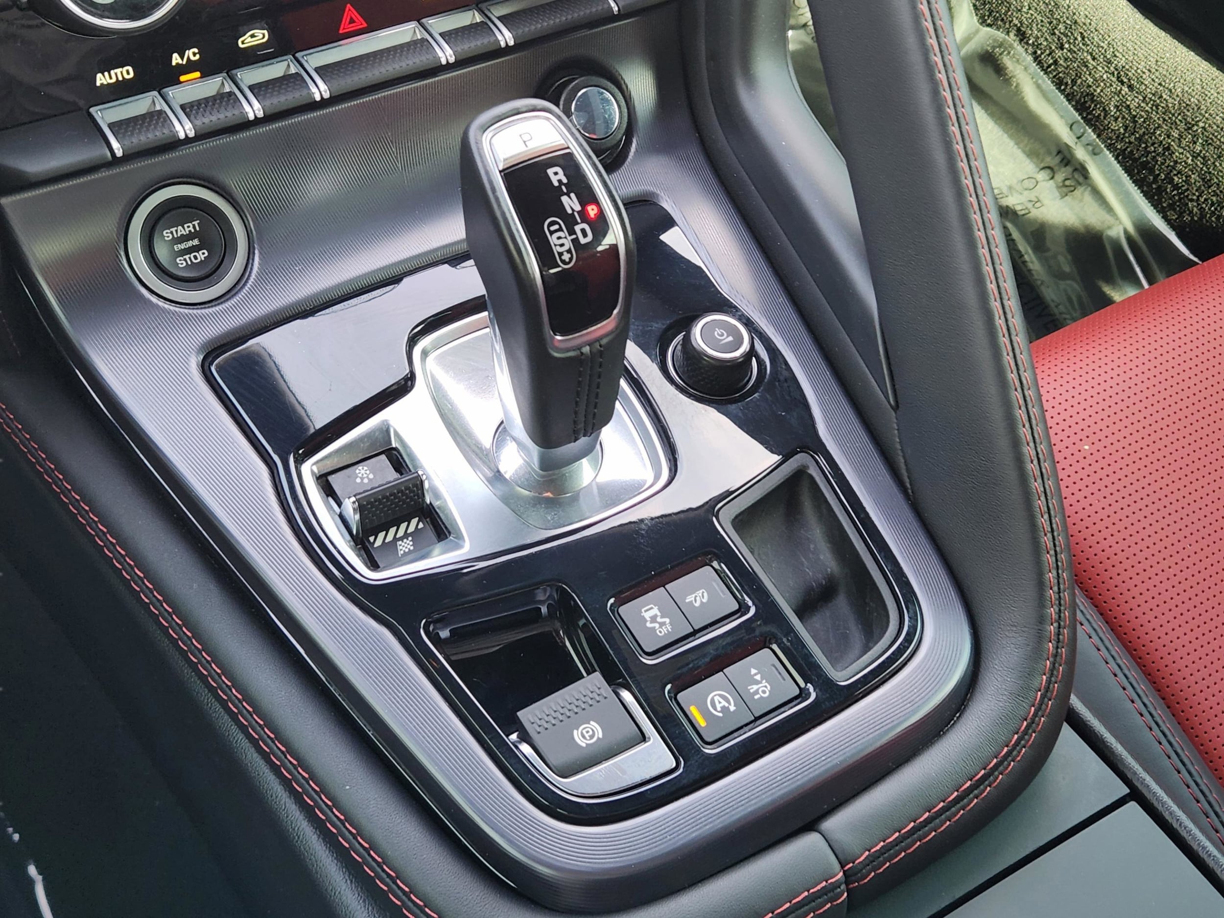 2020 Jaguar F-Type R - Photo 22