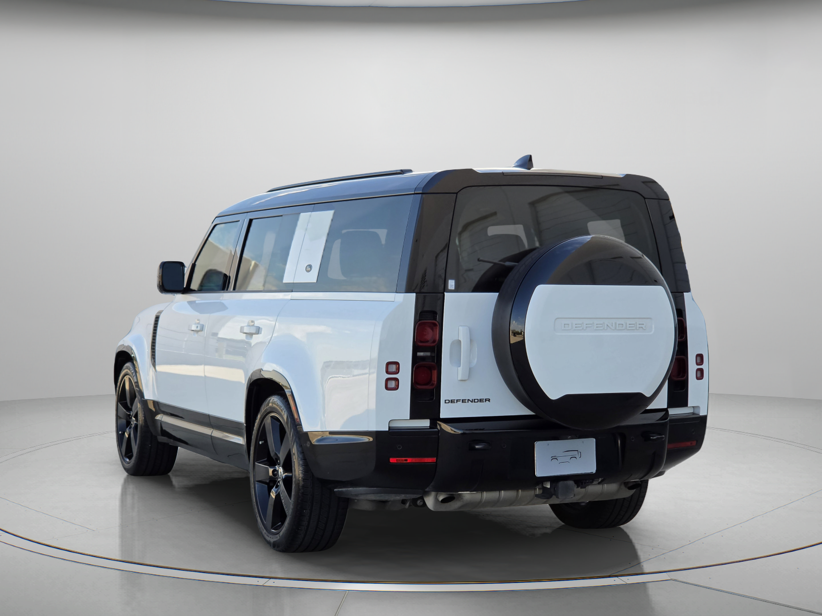 Used 2024 Land Rover Defender 130 X-Dynamic SE 130 P400 X-Dynamic SE