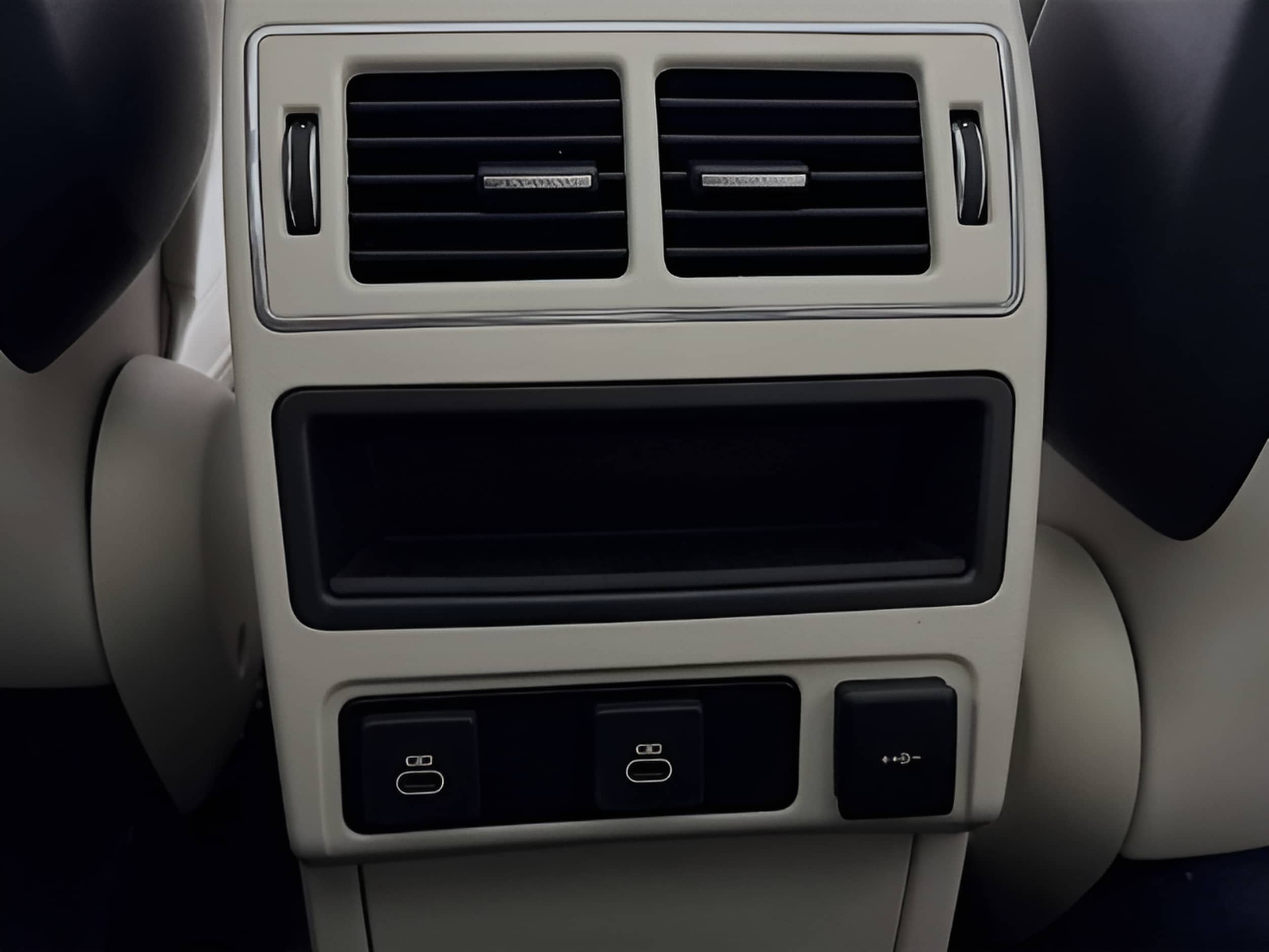 2026 Jaguar F-Pace R-Dynamic S - Photo 27