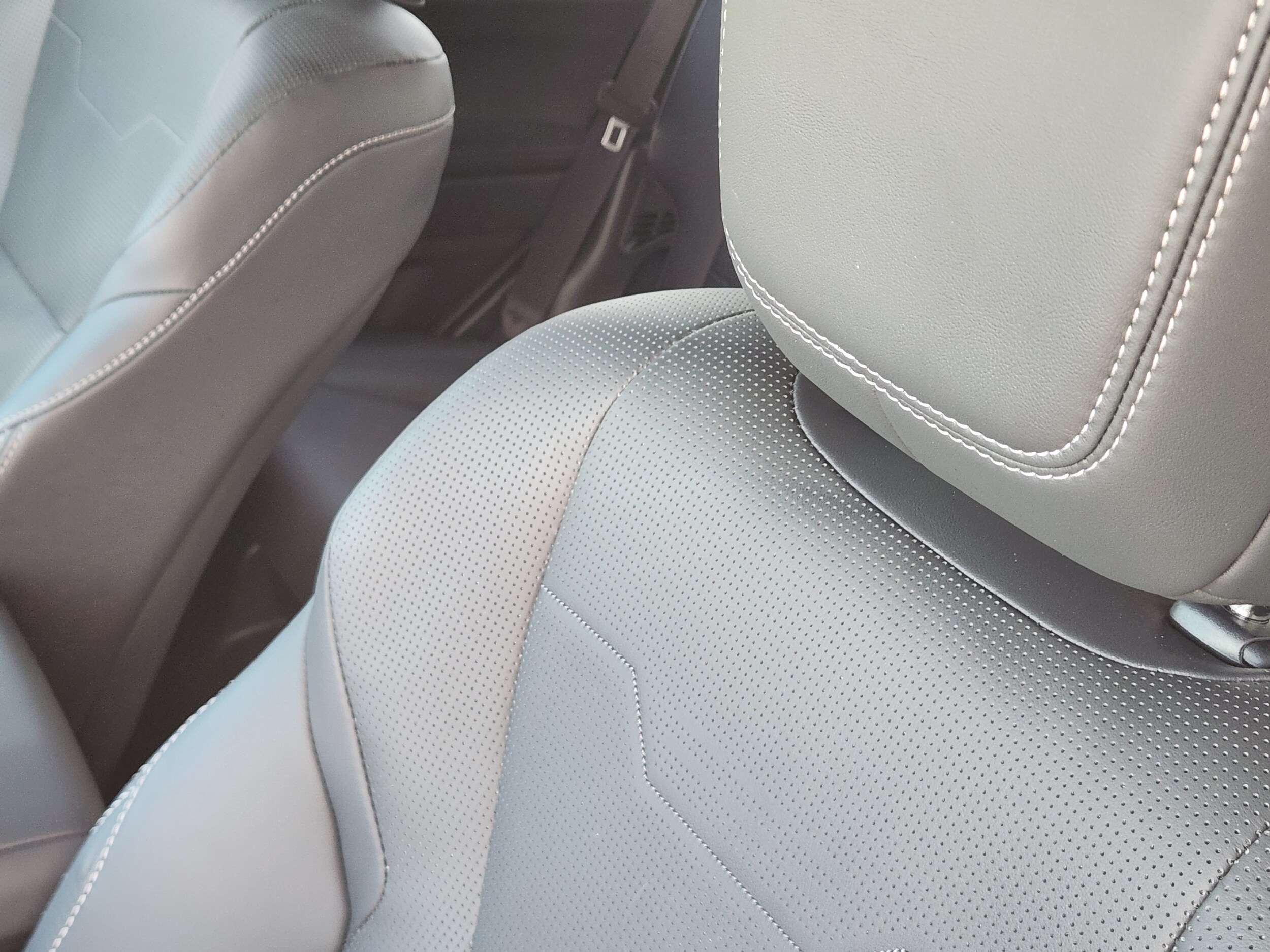 2026 Lexus GX Luxury+ - Photo 14