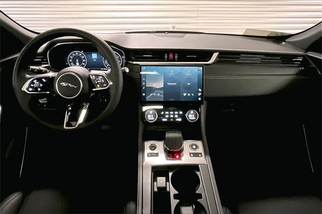 2026 Jaguar F-Pace R-Dynamic S - Photo 6