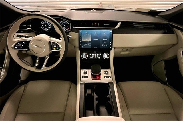 2026 Jaguar F-Pace R-Dynamic S - Photo 6