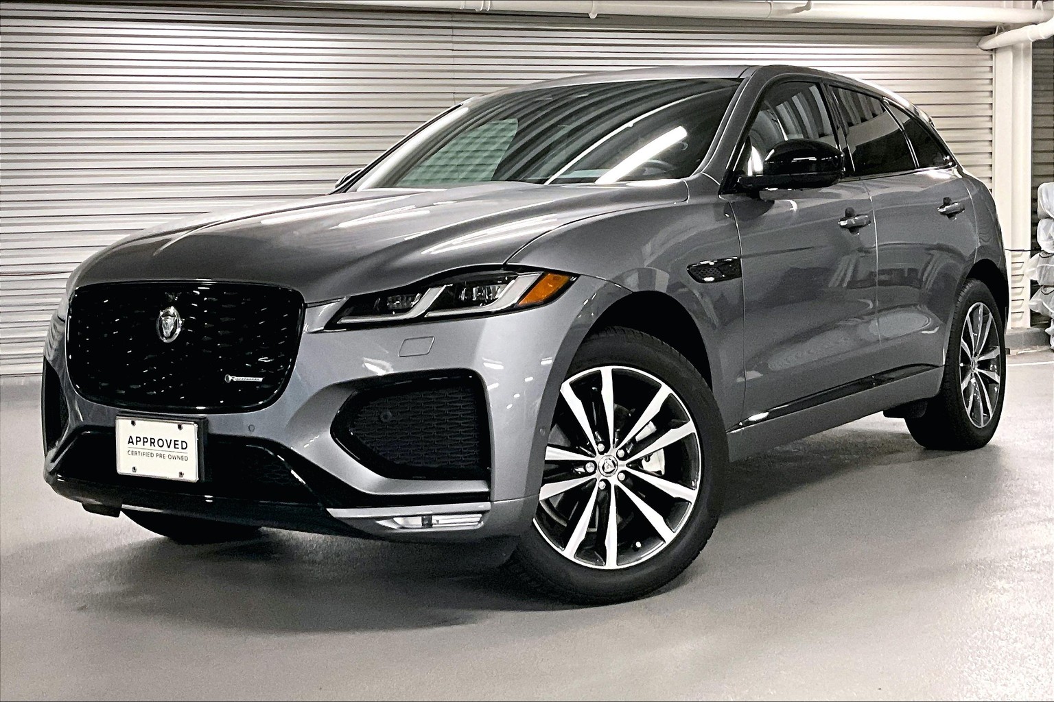 2025 Jaguar F-PACE P250
