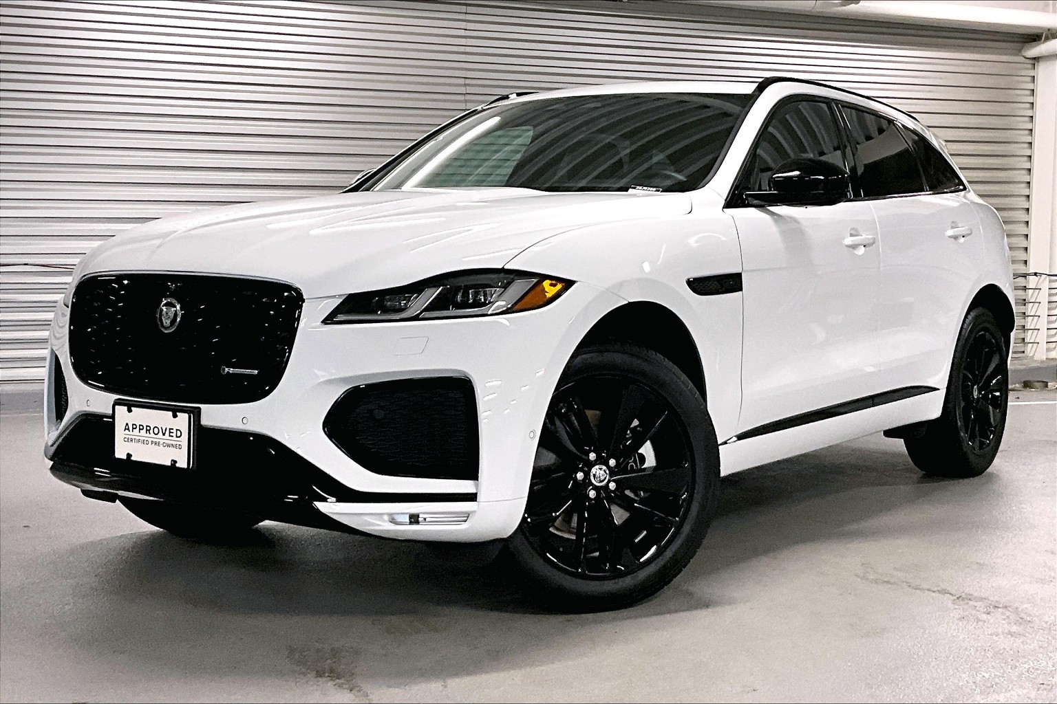 2025 Jaguar F-PACE P250