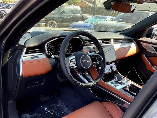 2026 Jaguar F-Pace R-Dynamic S - Photo 8