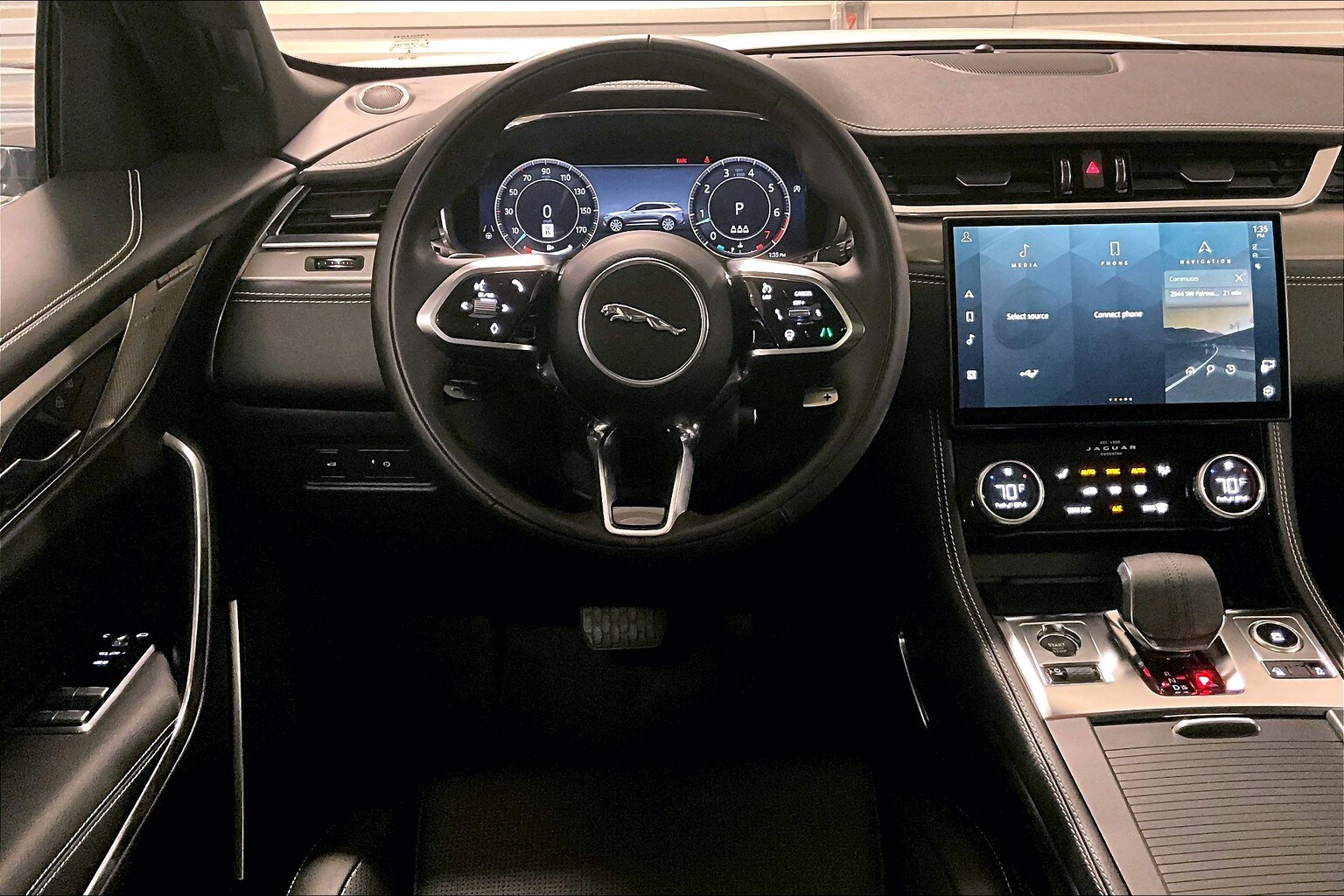 2024 Jaguar F-PACE R-Dynamic S photo 4