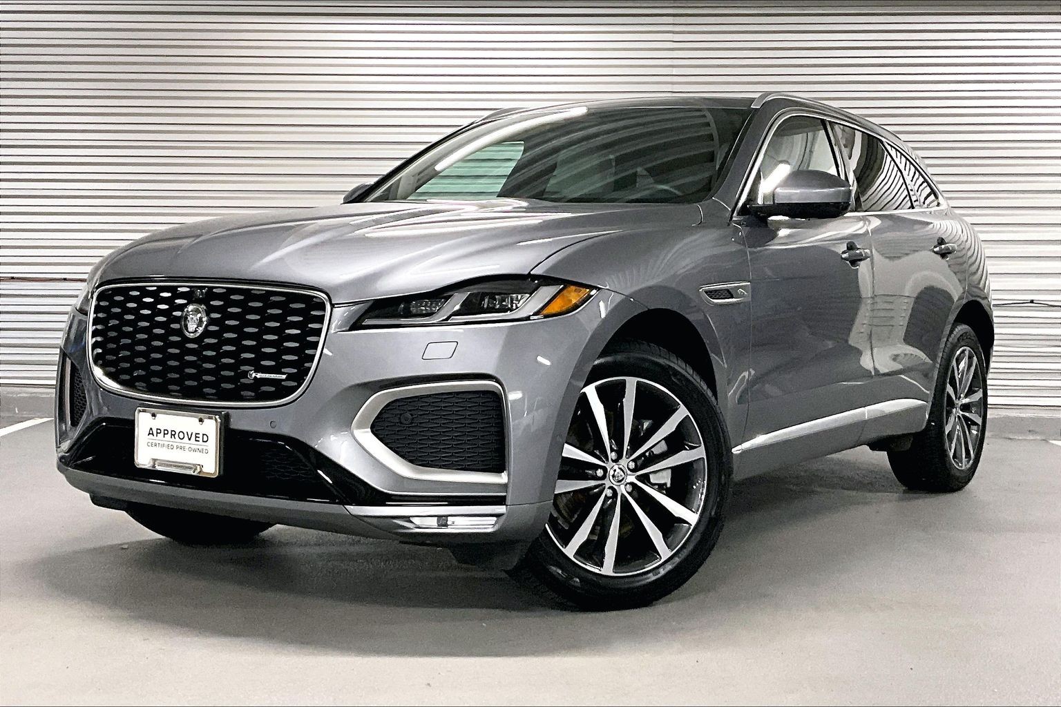 2025 Jaguar F-PACE R-Dynamic S