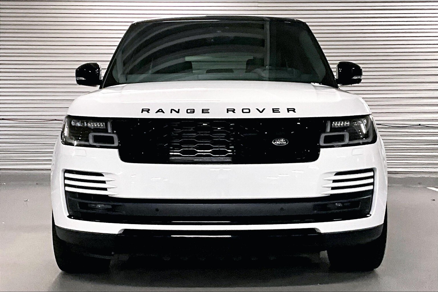 2020 Land Rover Range Rover HSE photo 2