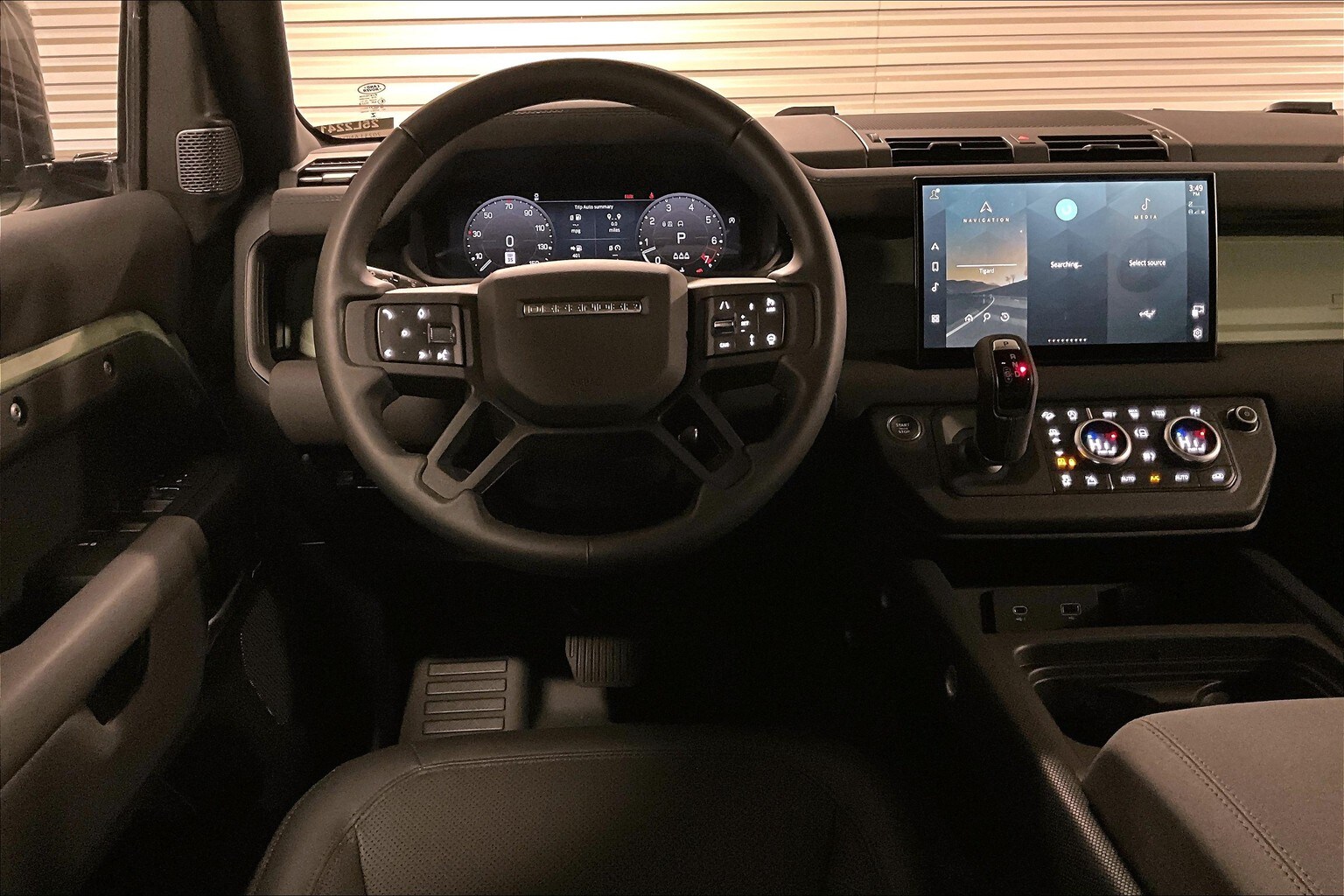 2023 Land Rover Defender 110 photo 4