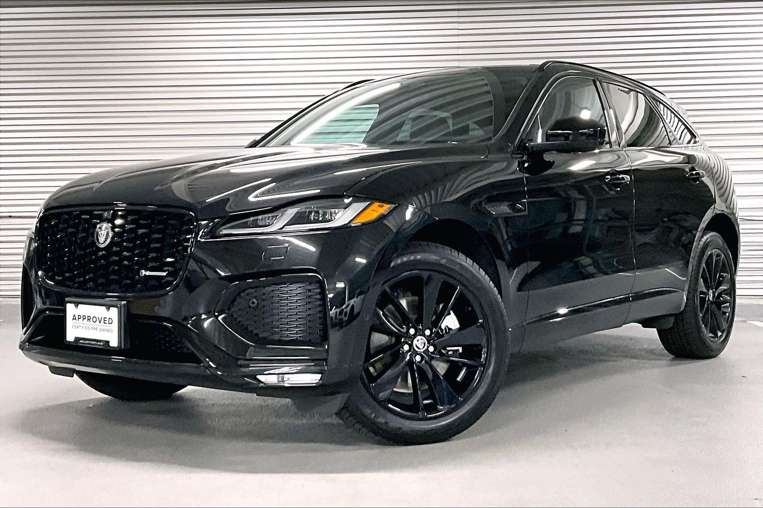 2024 Jaguar F-PACE R-Dynamic S