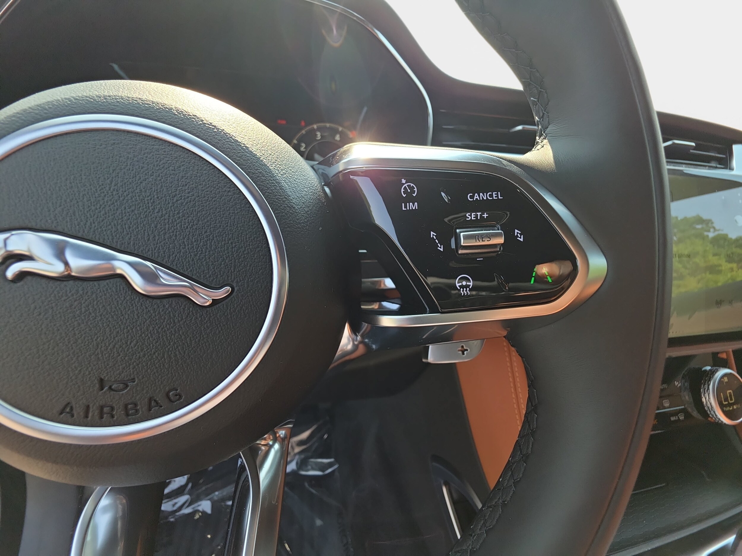 2026 Jaguar F-Pace R-Dynamic S - Photo 18