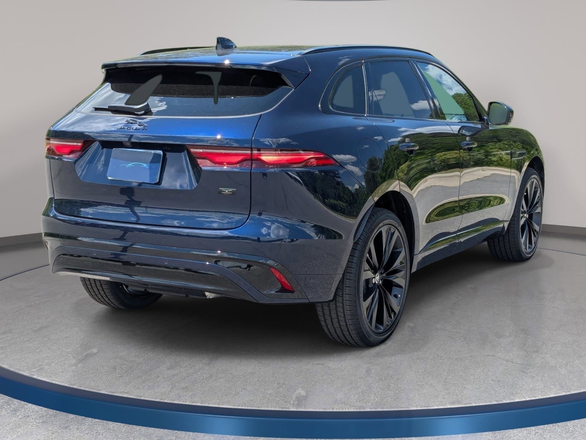 2026 Jaguar F-Pace R-Dynamic S - Photo 6