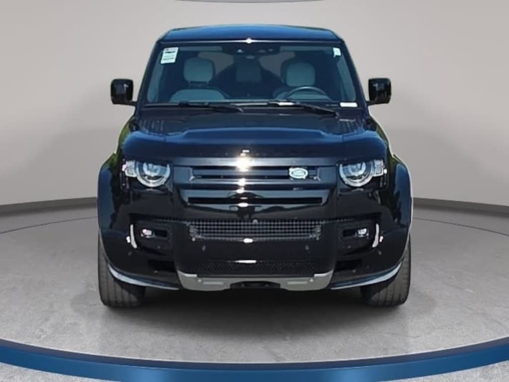 Used 2025 Land Rover Defender 110 V8 SUV